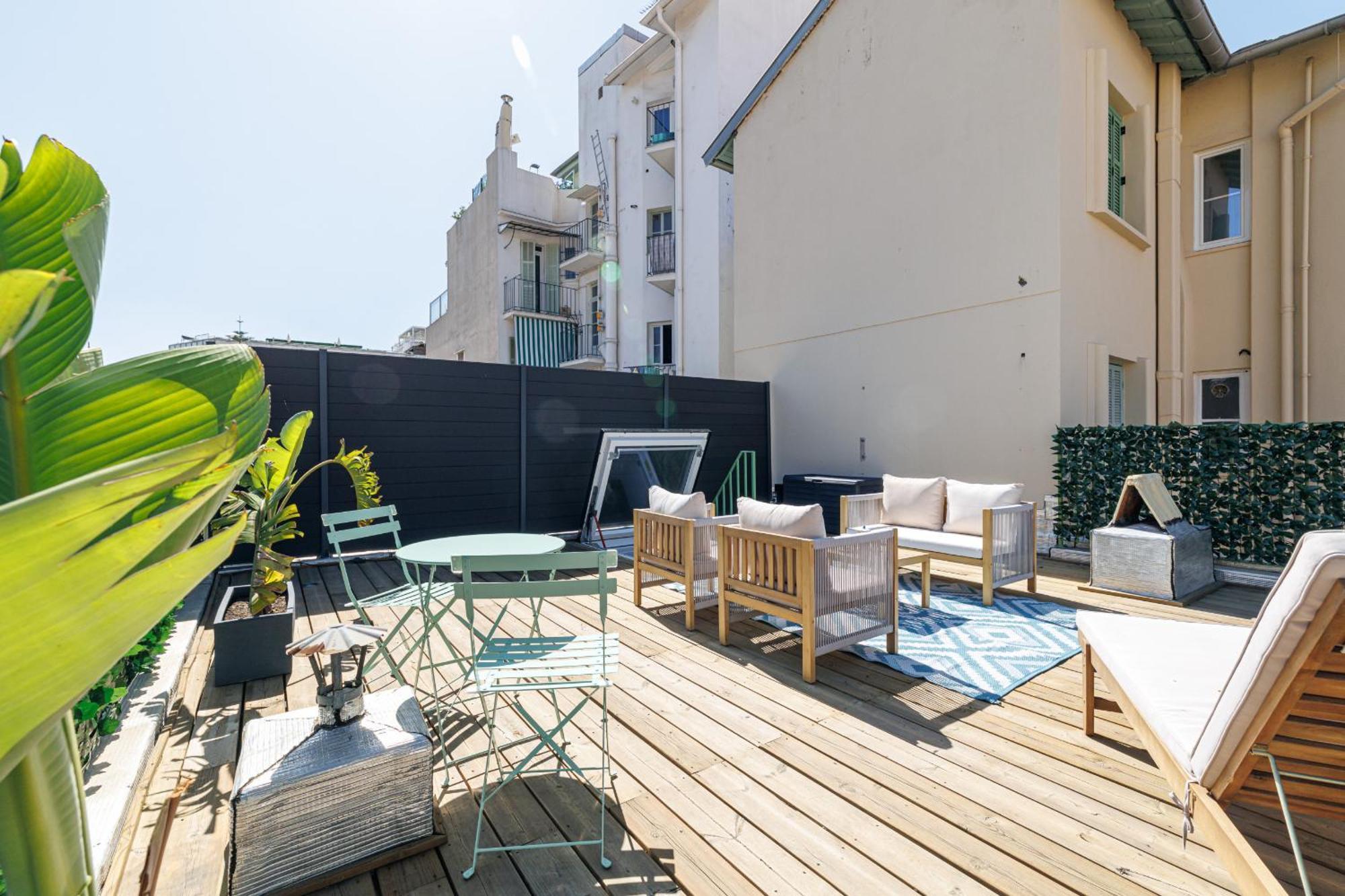 Wide Open Sky Terrace 1 Bdr