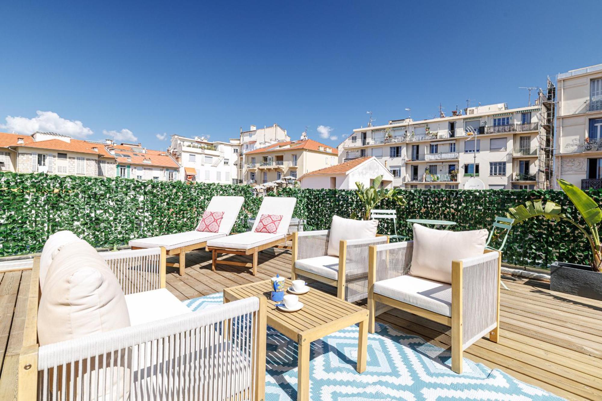 Apartment Wide Open Sky Terrace 1 Bdr Nice