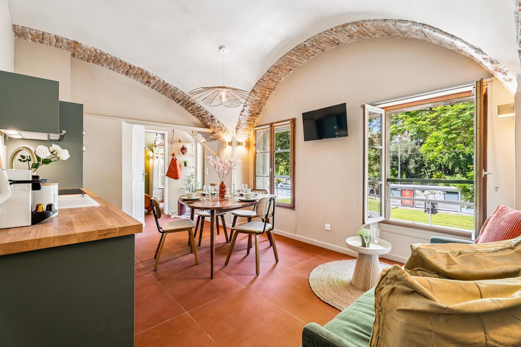 Renting - Crotti - Authentic Immersion Sea & Massena *