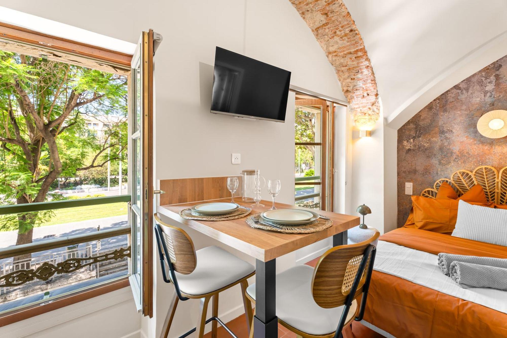 Renting - Crottib - Rare Pearl Typical Chic Massena & Sea