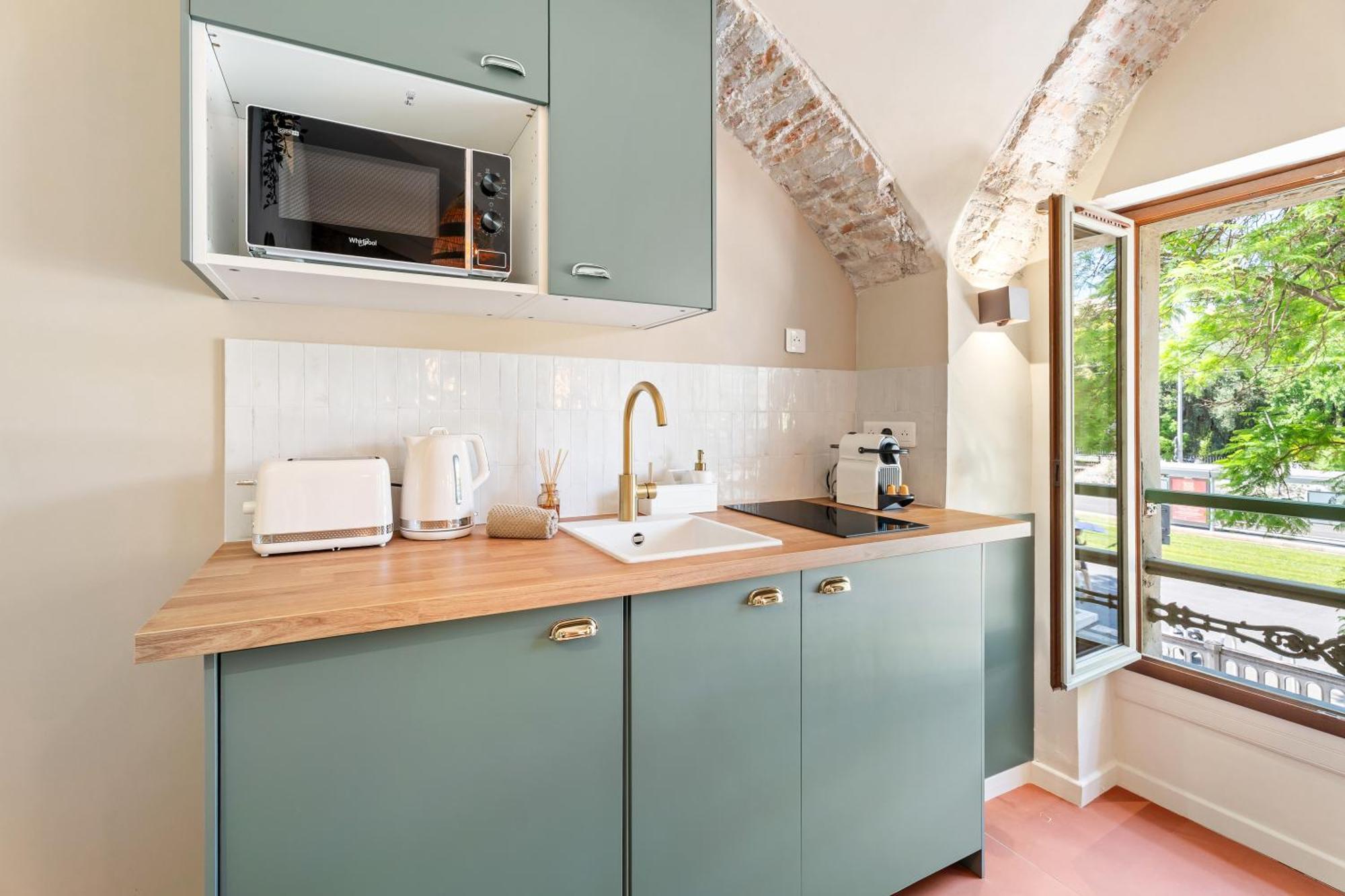 Renting - Crottib - Rare Pearl Typical Chic Massena & Sea * Nice