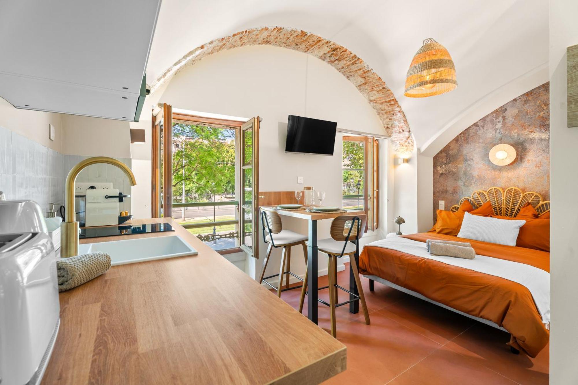 Apartment Renting - Crottib - Rare Pearl Typical Chic Massena & Sea *