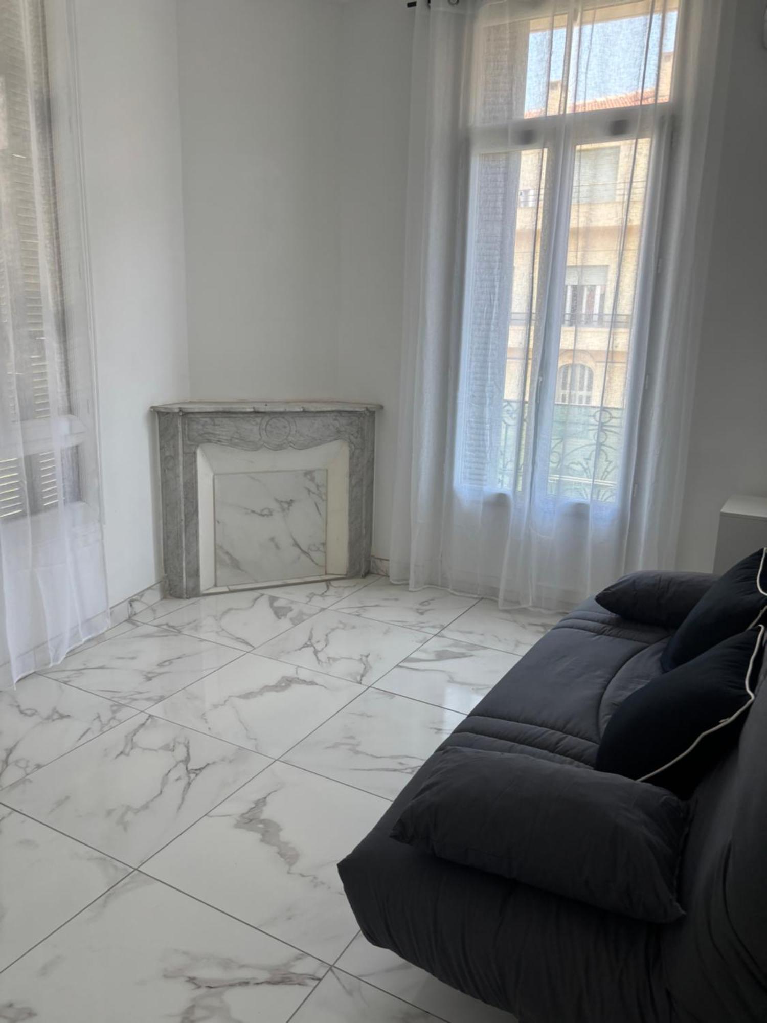 Nice Central Apartment *