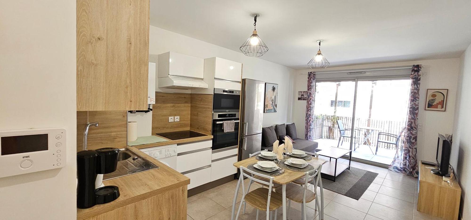 Cosy Dans Un Ecrin De Verdure -nice Apartment *