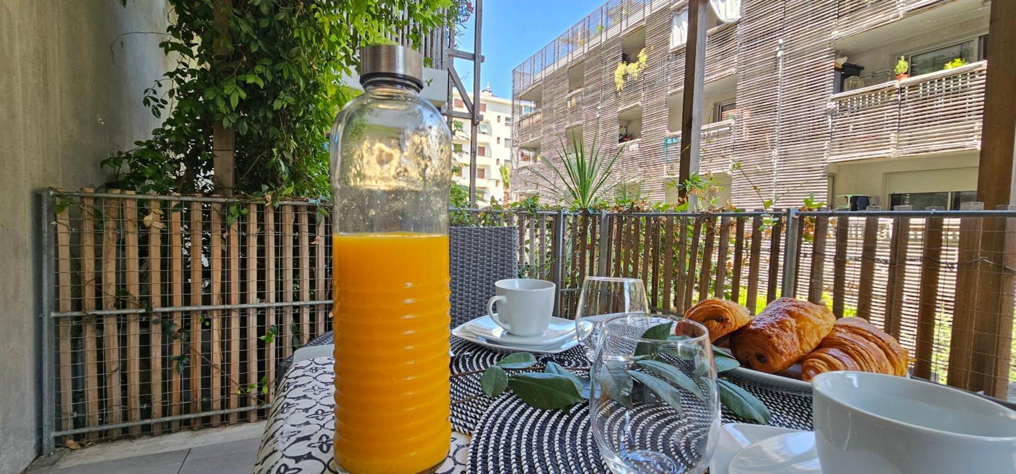 Cosy Dans Un Ecrin De Verdure -nice * Nice