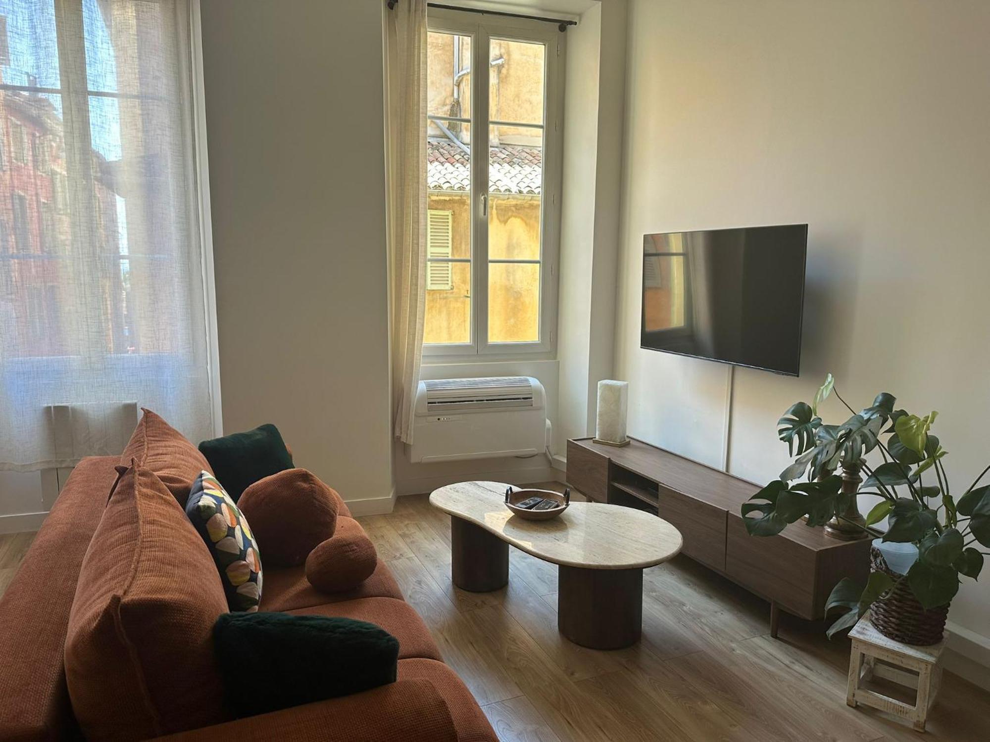 Magnifique 2 Pieces - Vieux Appartement *