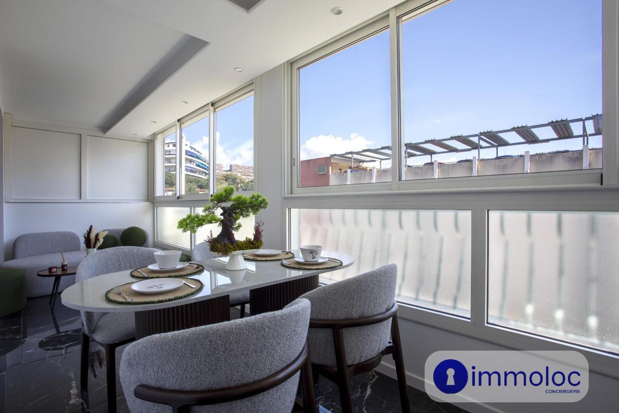 Air-conditioned In The Carras District Close To The Sea Apartment *