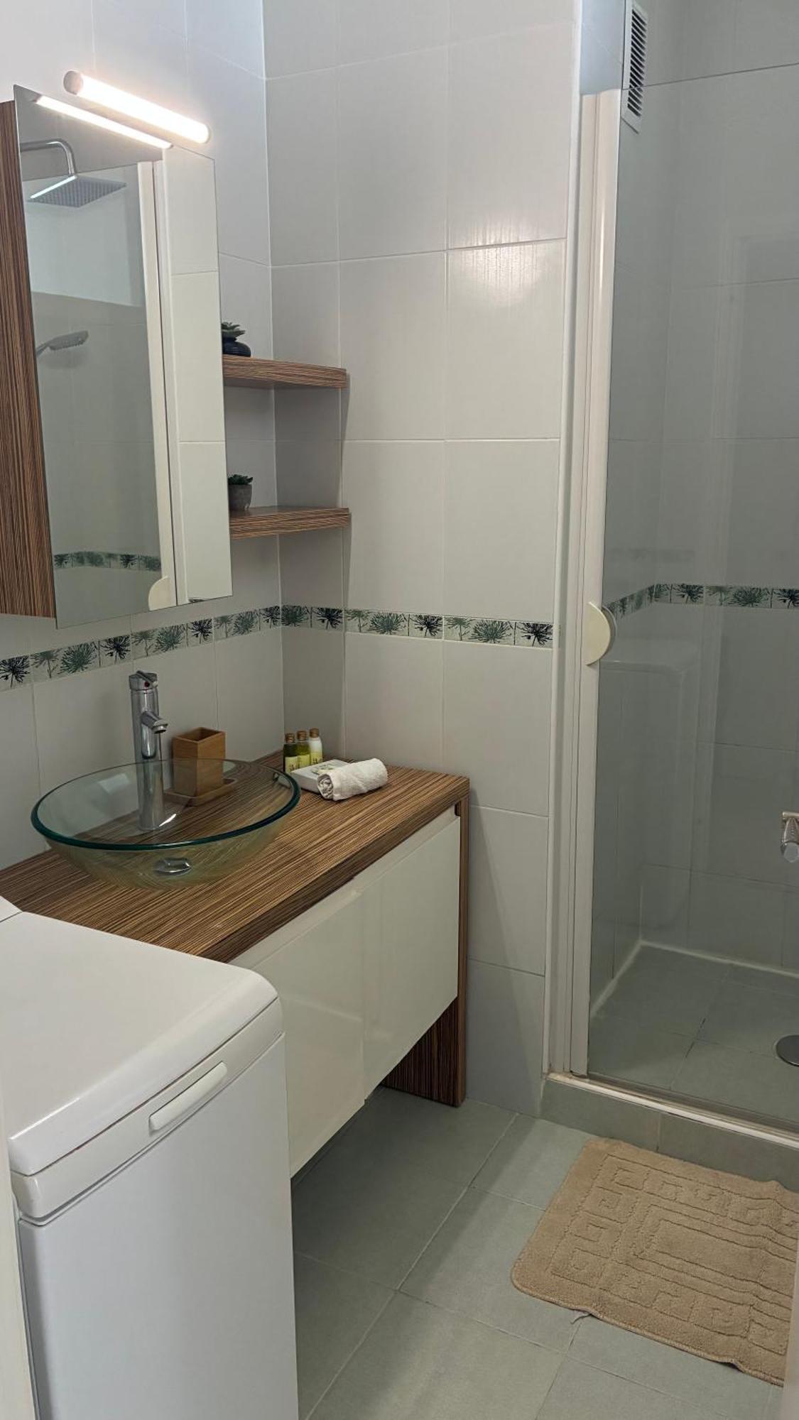 Sejour Detente Lumineux Balcon Cuisine Equipee Wifi Apartment