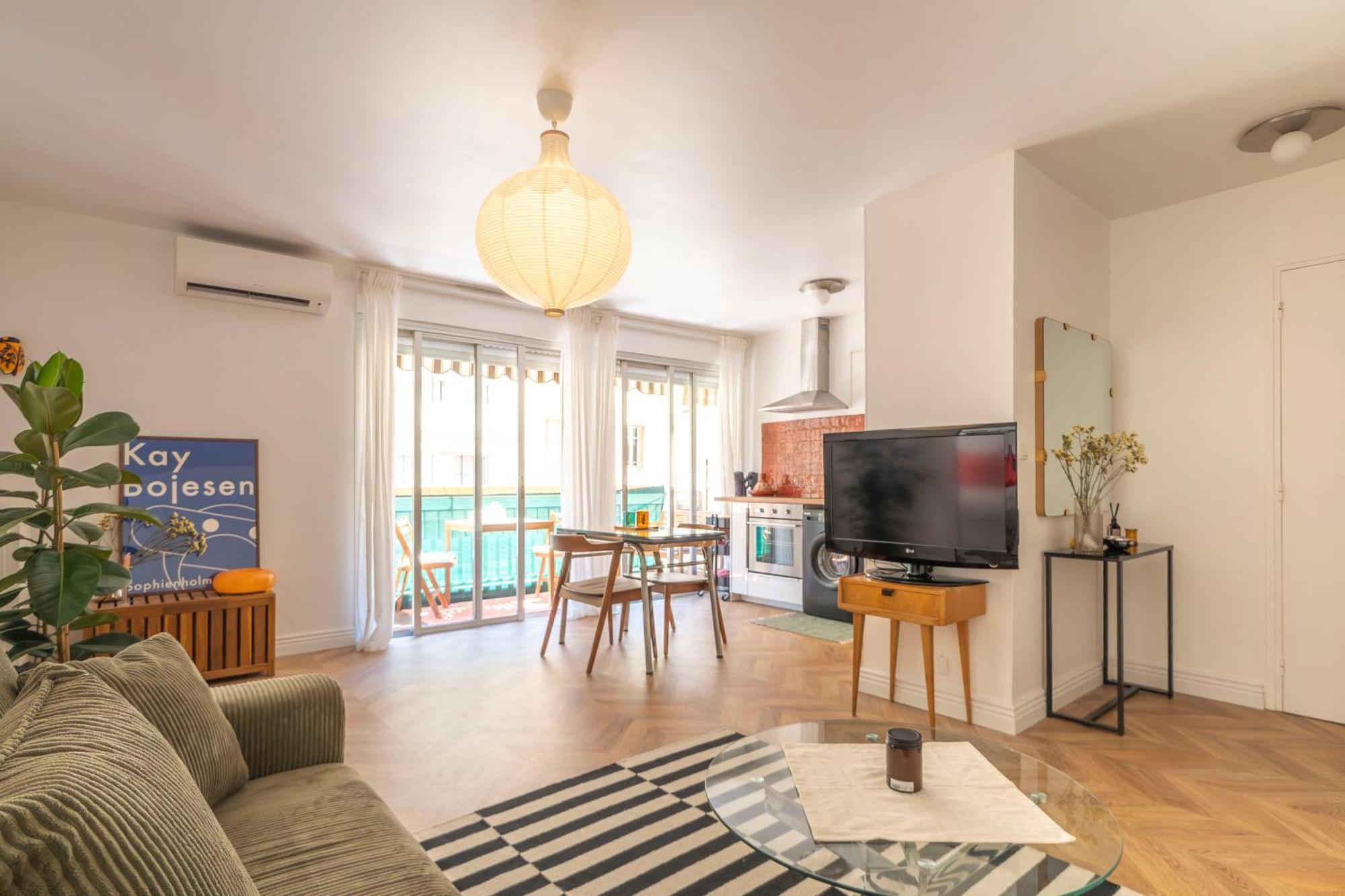 Superbe 2 Pieces Contemporain Au Coeur De * Nice