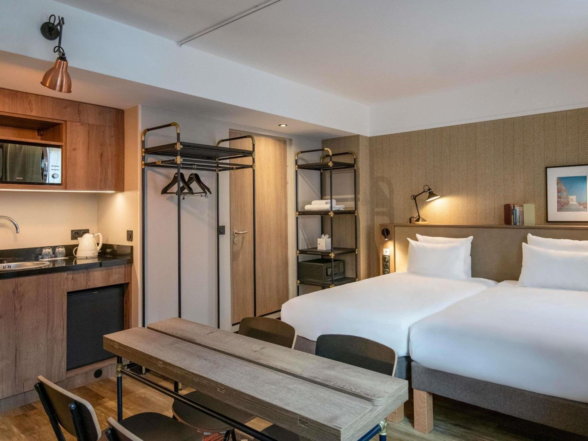 Novotel Airport