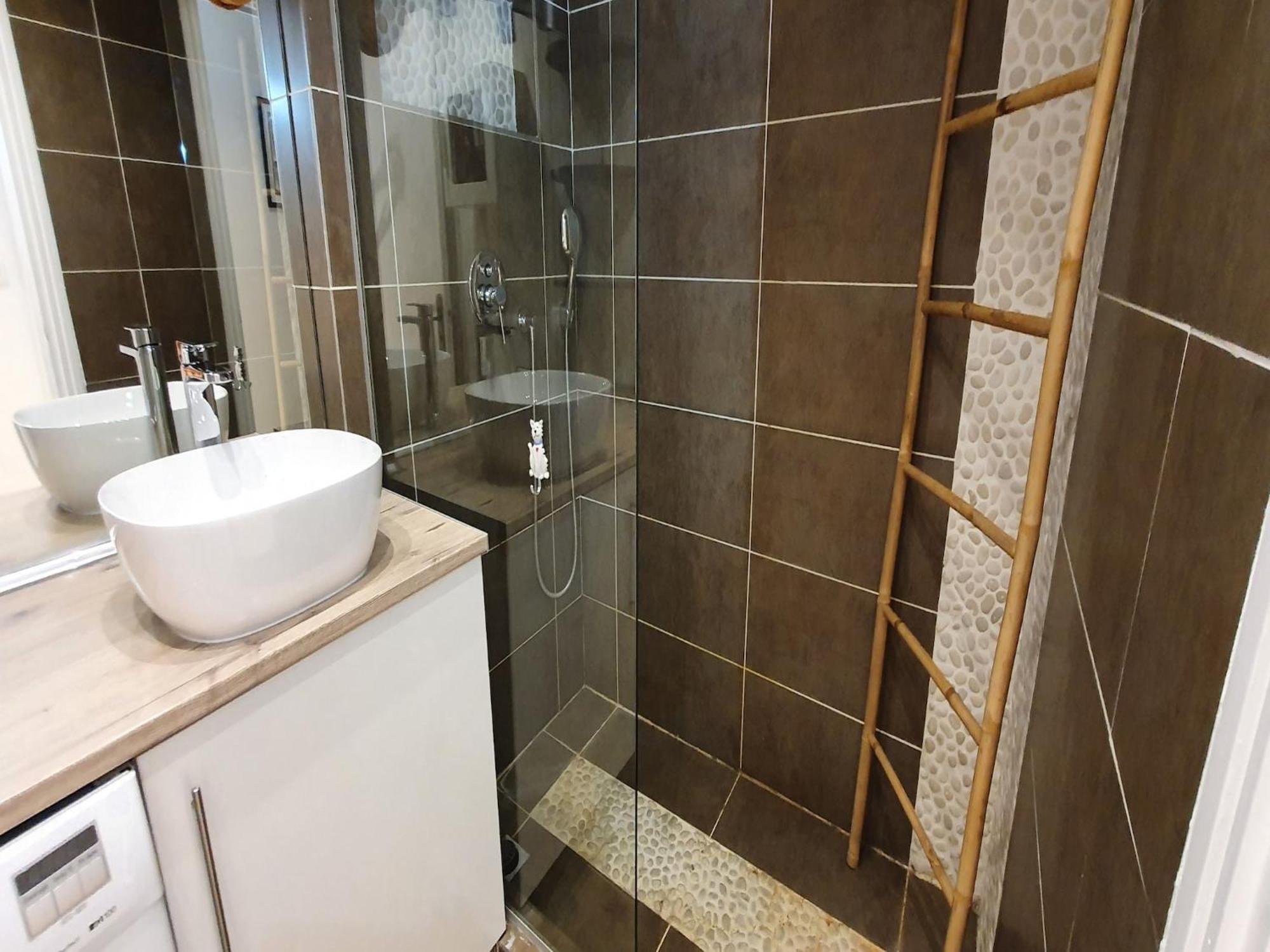 In With Sea Views Nice