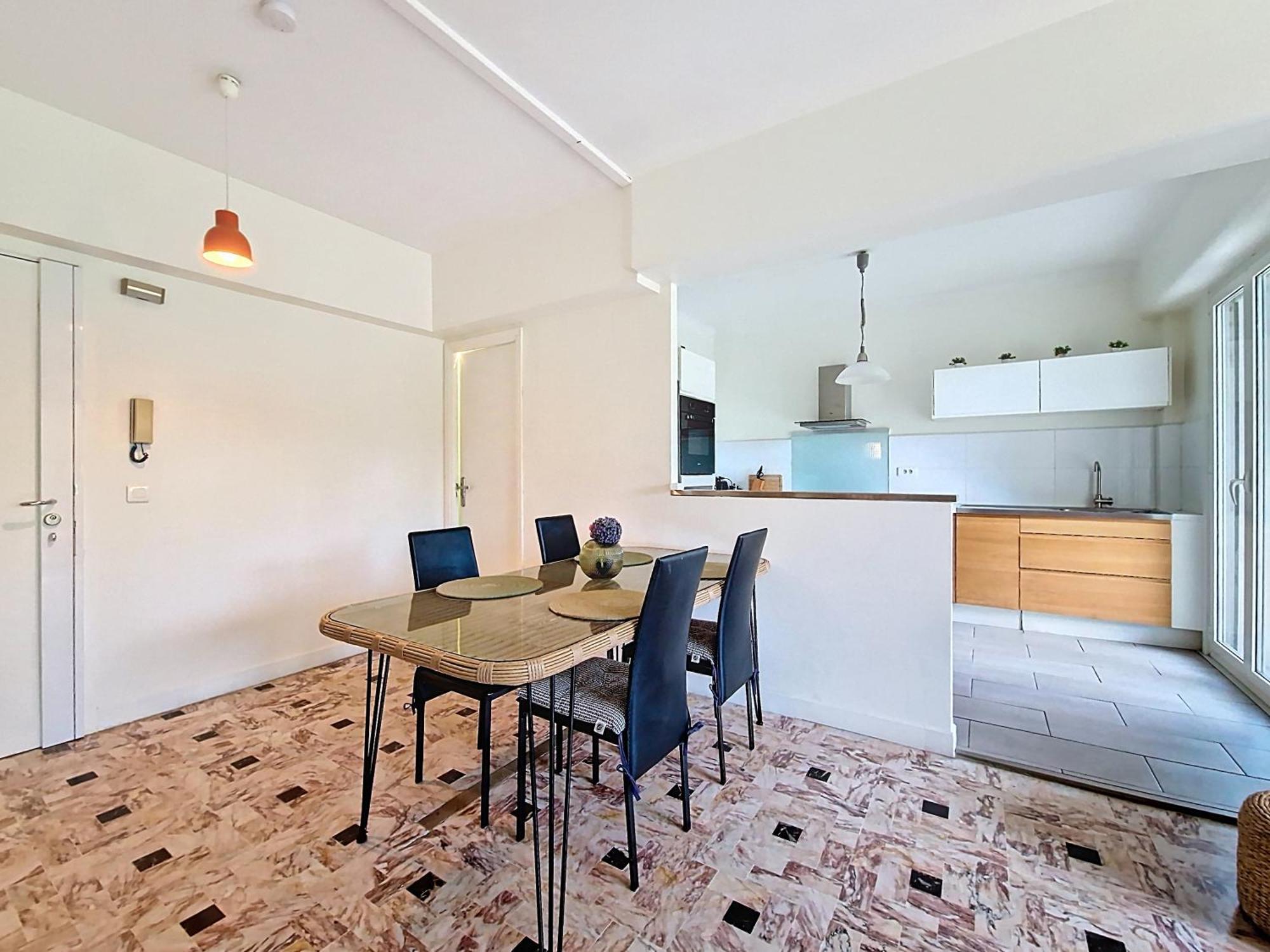 Nestor&jeeves - Solar - By Sea - Balcony Nice