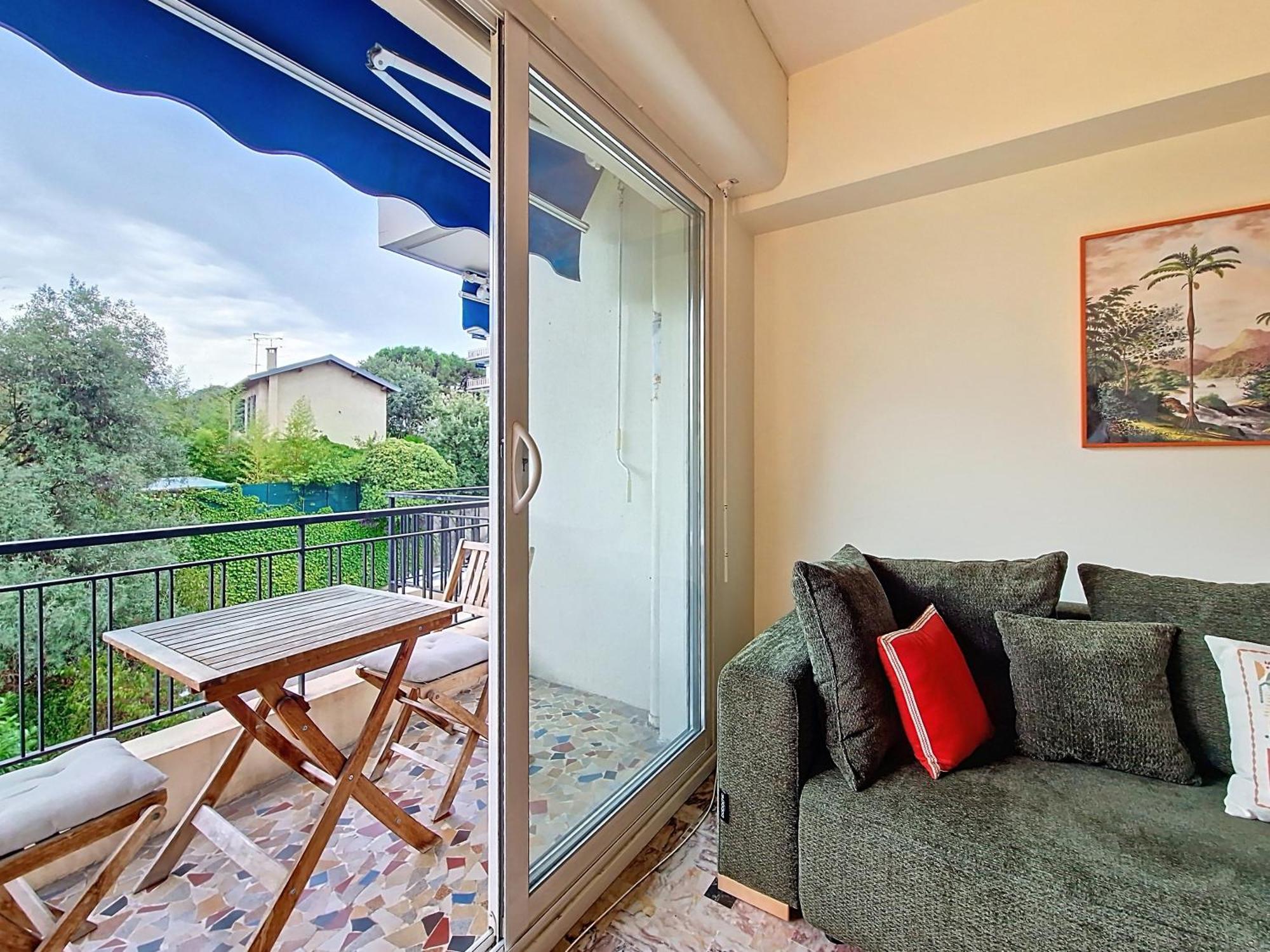 Nestor&jeeves - Solar - By Sea - Balcony Nice