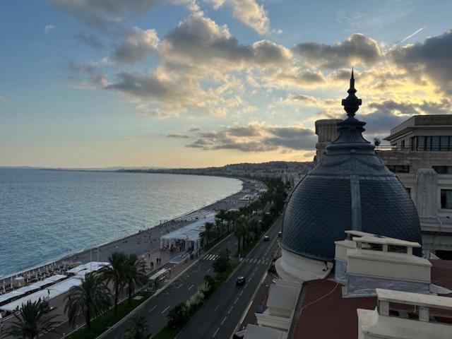 Et Ses Deux Piscines Apartment