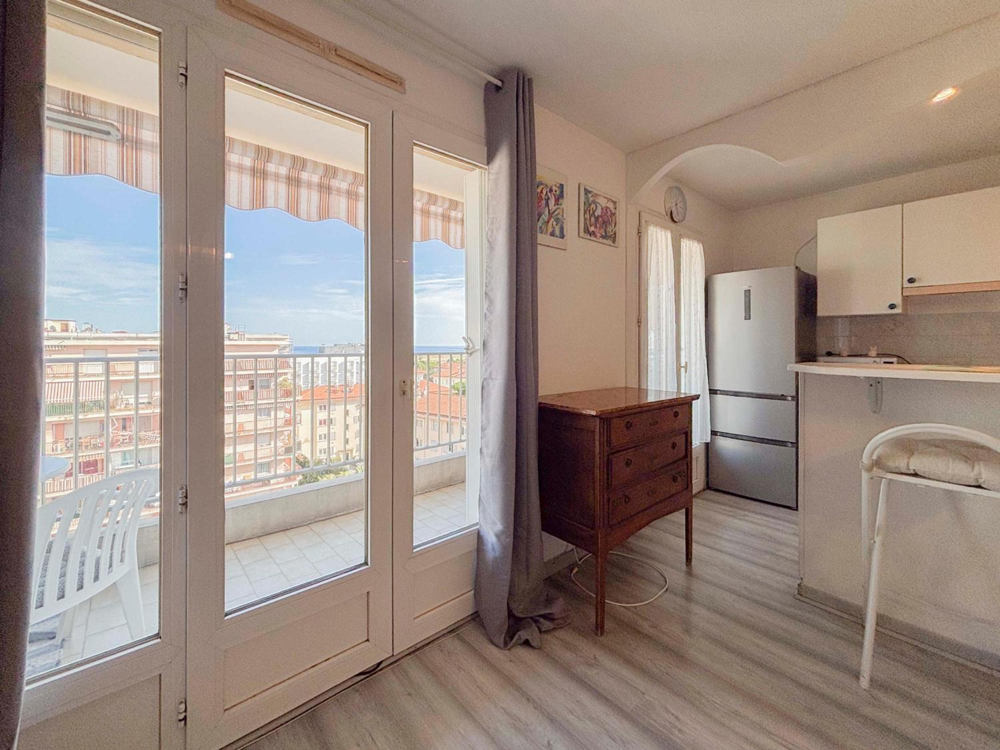 Douceur Azureenne - Wifi, Parking, Vue Mer, 4pers * Nice