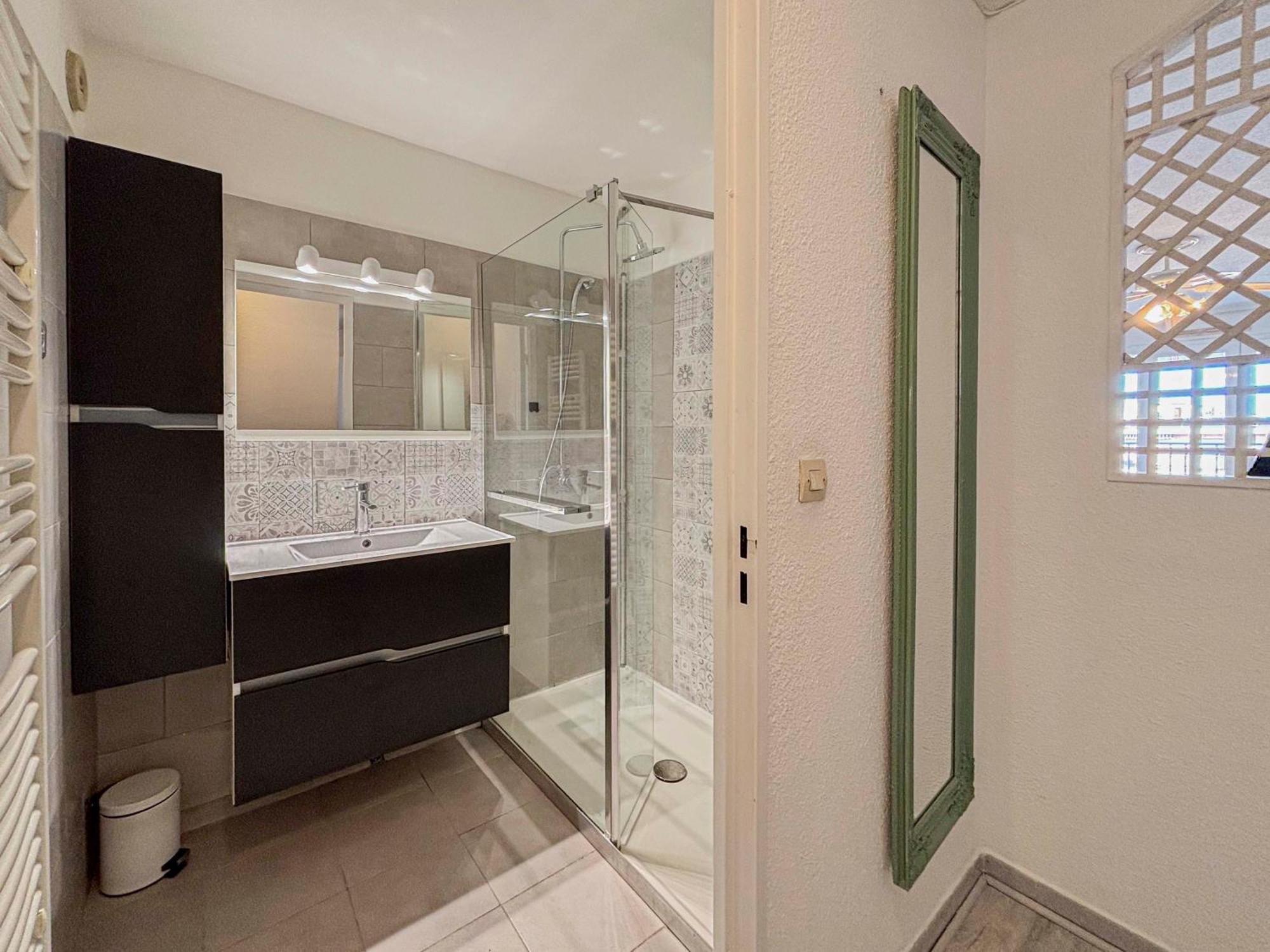 Apartment Douceur Azureenne - Wifi, Parking, Vue Mer, 4pers *