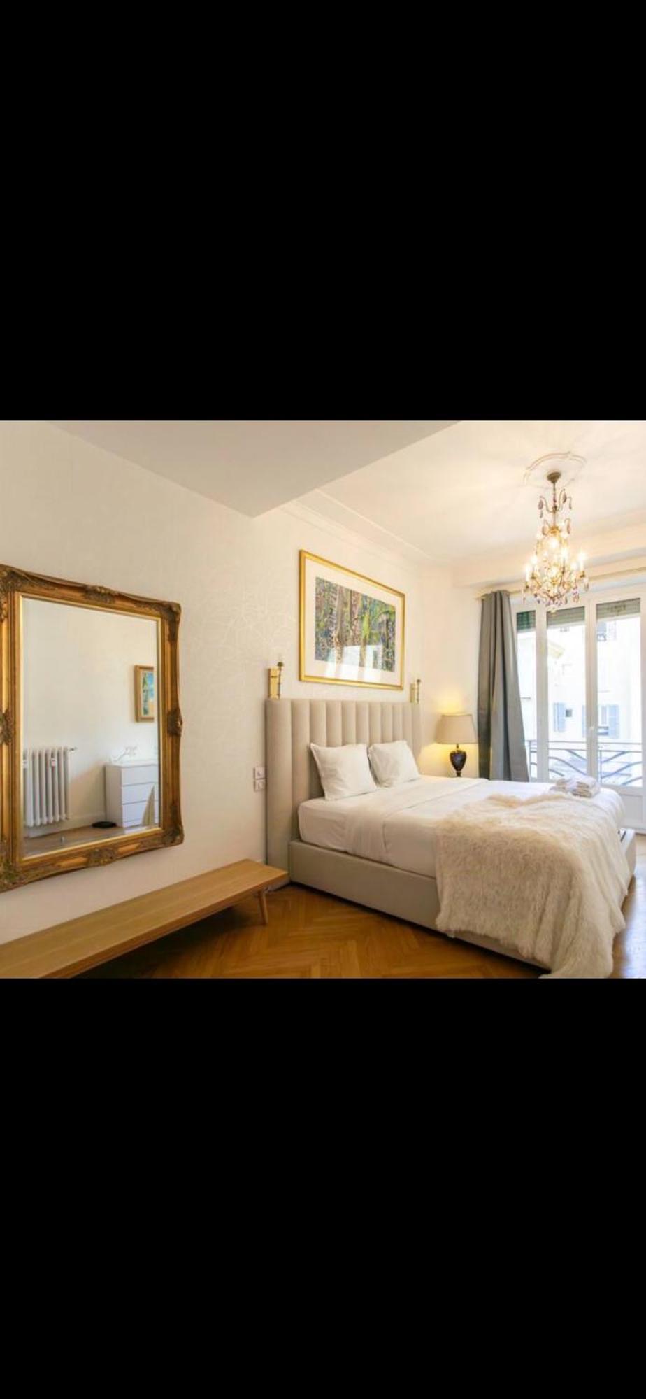 Le Grand Bourgeois A *