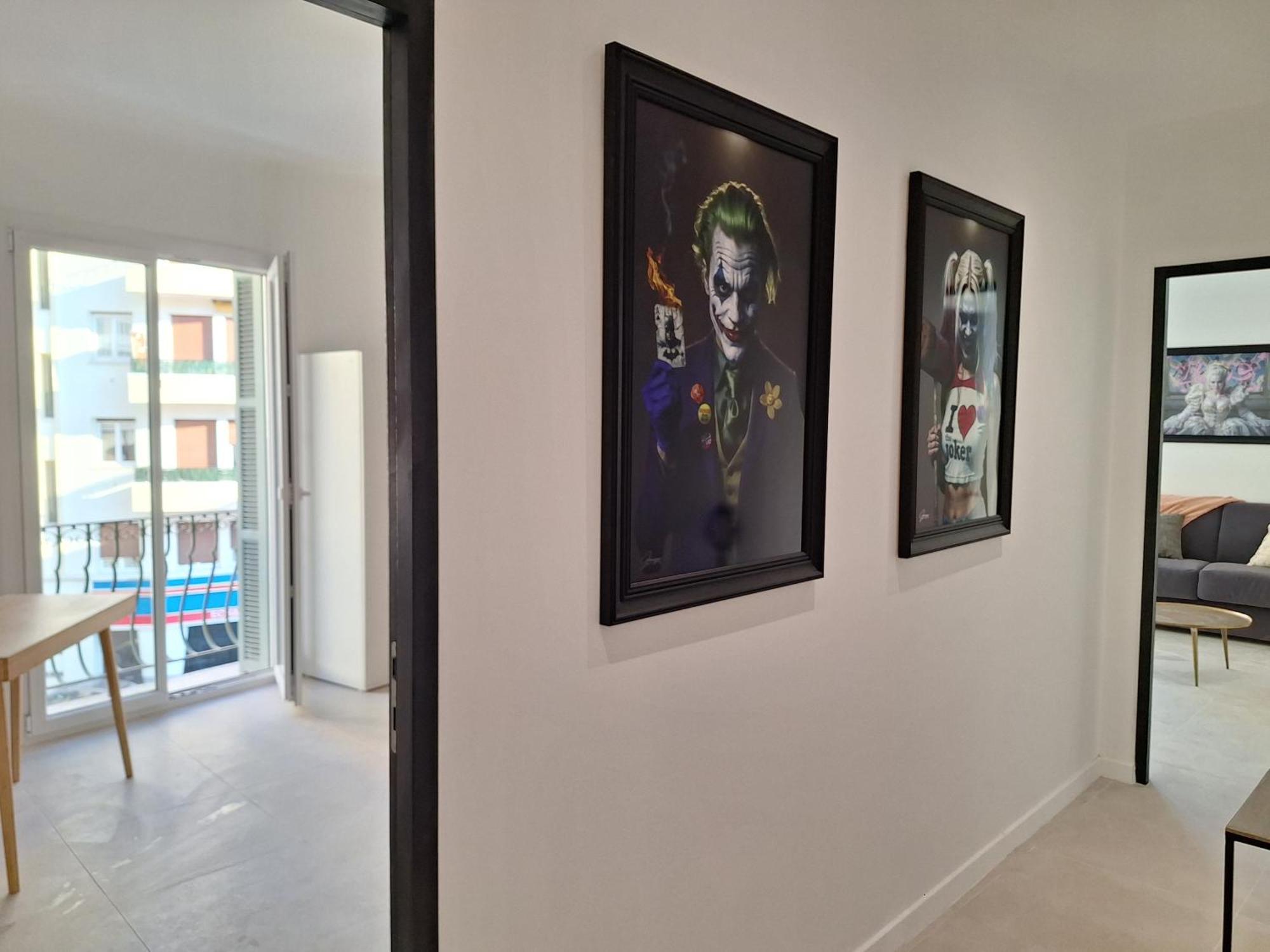 Apartment Iconic And Bright Style In *