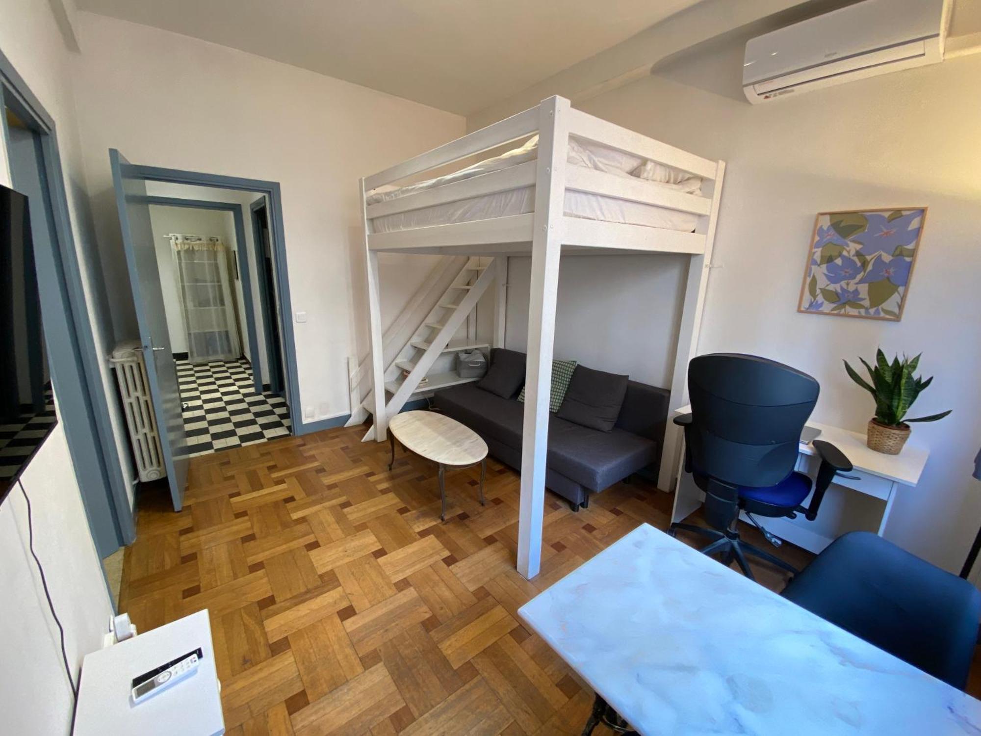 Apartment Easy And Accessible Flat Near The Nice