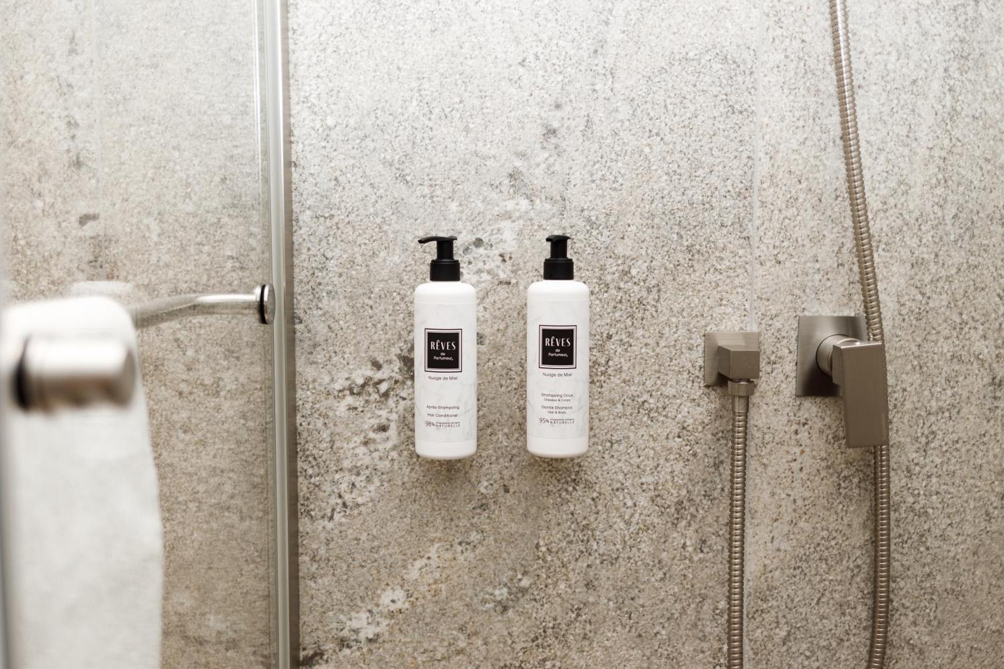 Notre Dame - Self Check-in Nice