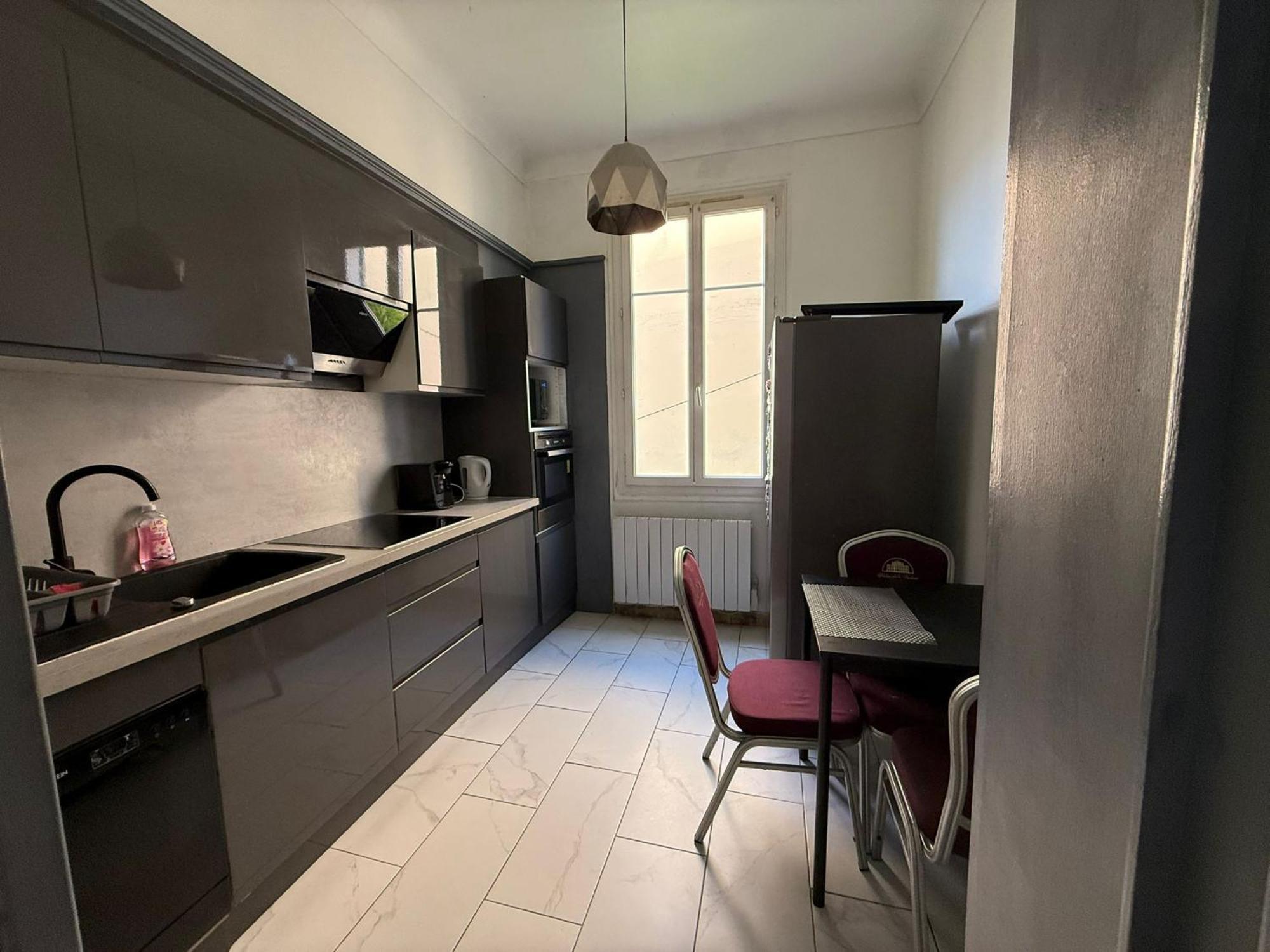 Charming House Near Center With New Air Conditioner *