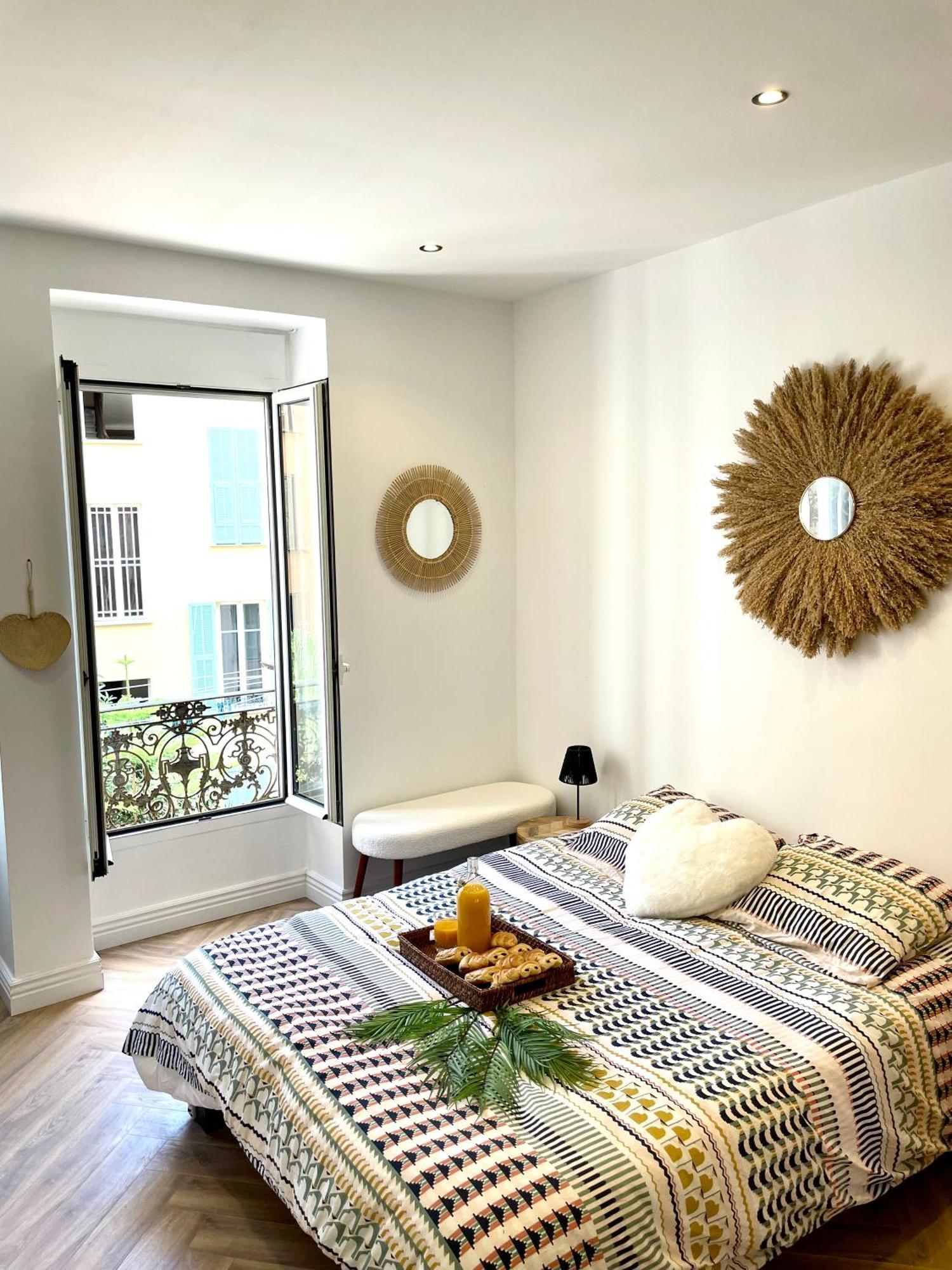 Apartment 2 Pieces Avec Balcon *