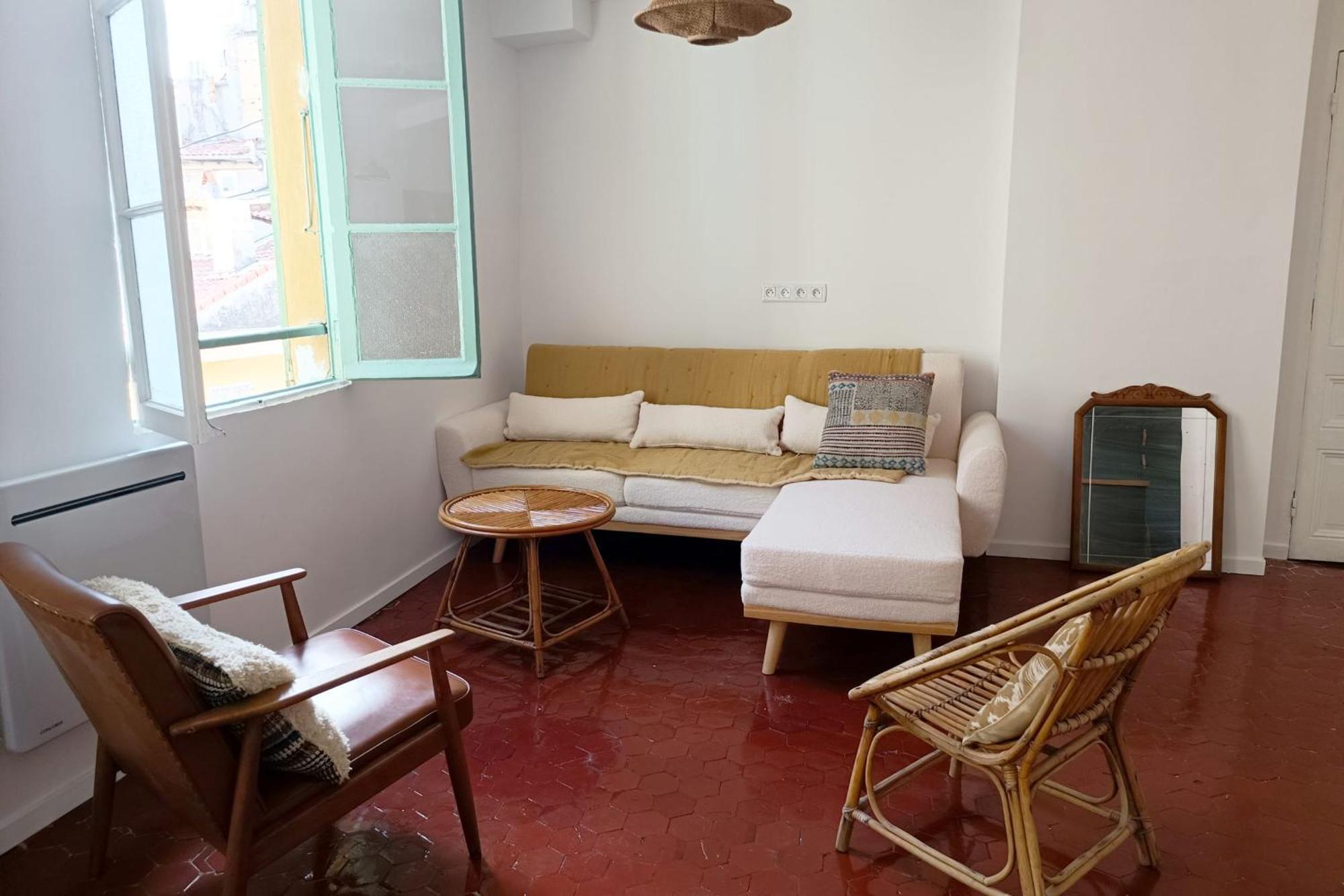 Appartement Bright With Balcony In Nice