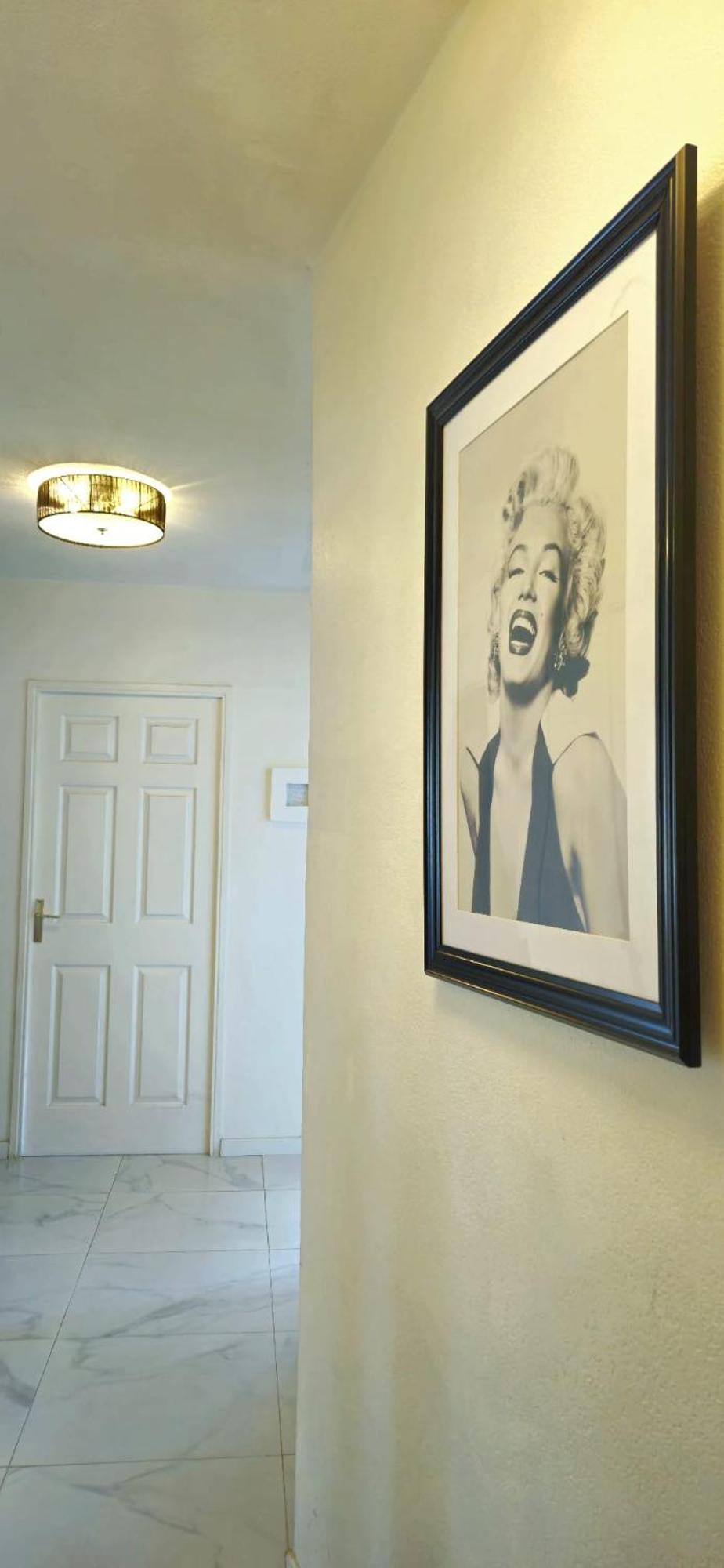 Spacious 3 Close To Tram And Amenities * Nice