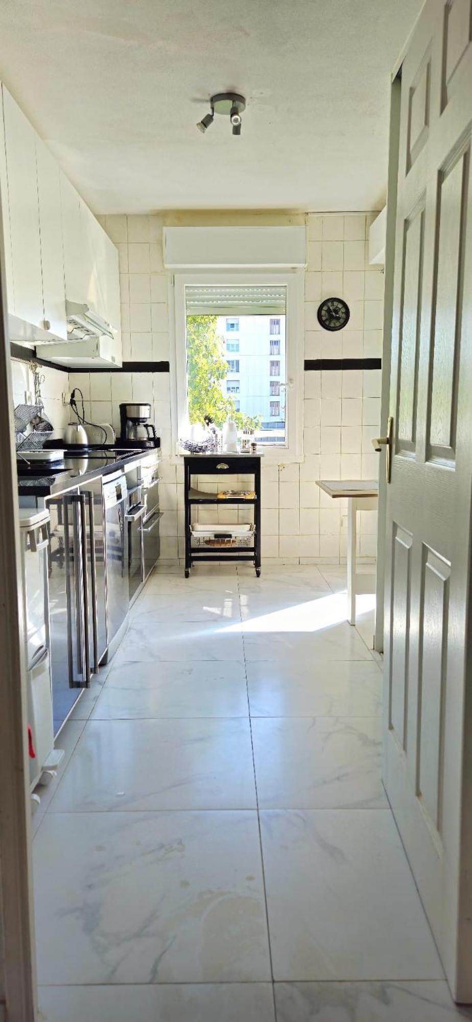 Spacious 3 Close To Tram And Amenities *