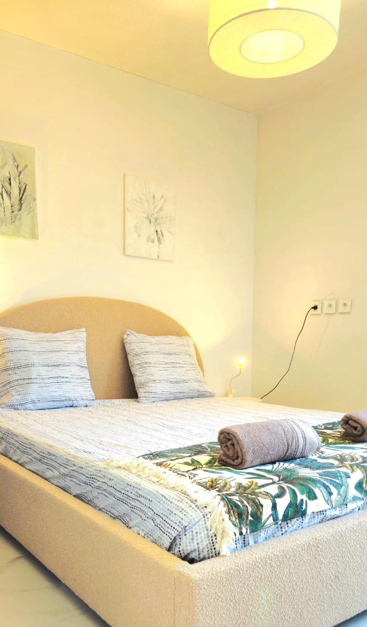 Spacious 3 Close To Tram And Amenities Nice