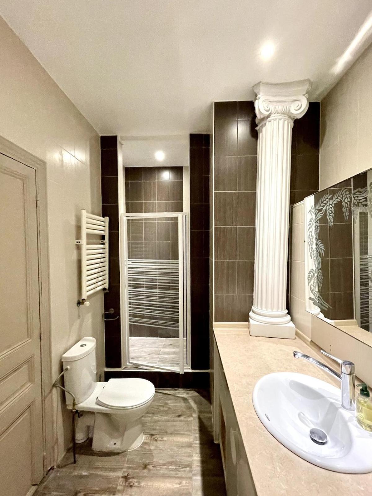 Close To Sea Center 130m2 * Nice