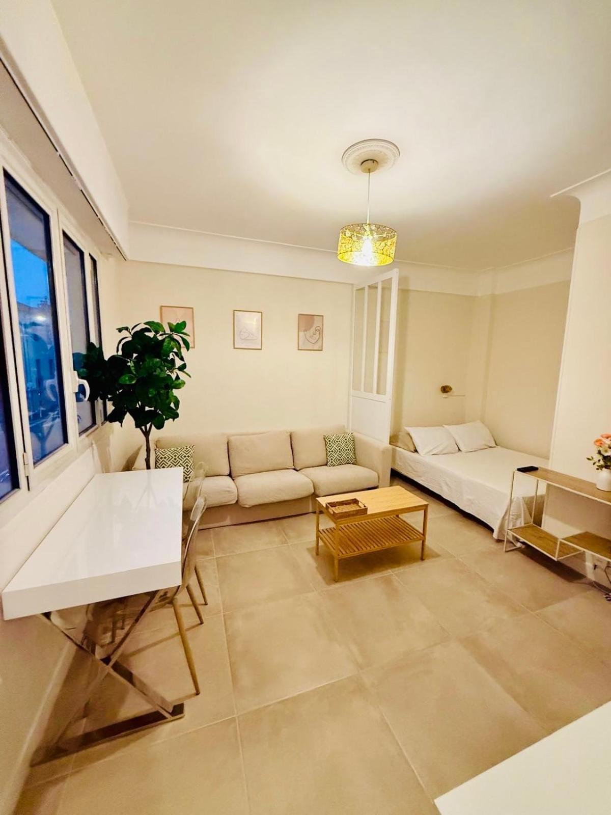 And Sun Two Minutes Away Apartment Nice