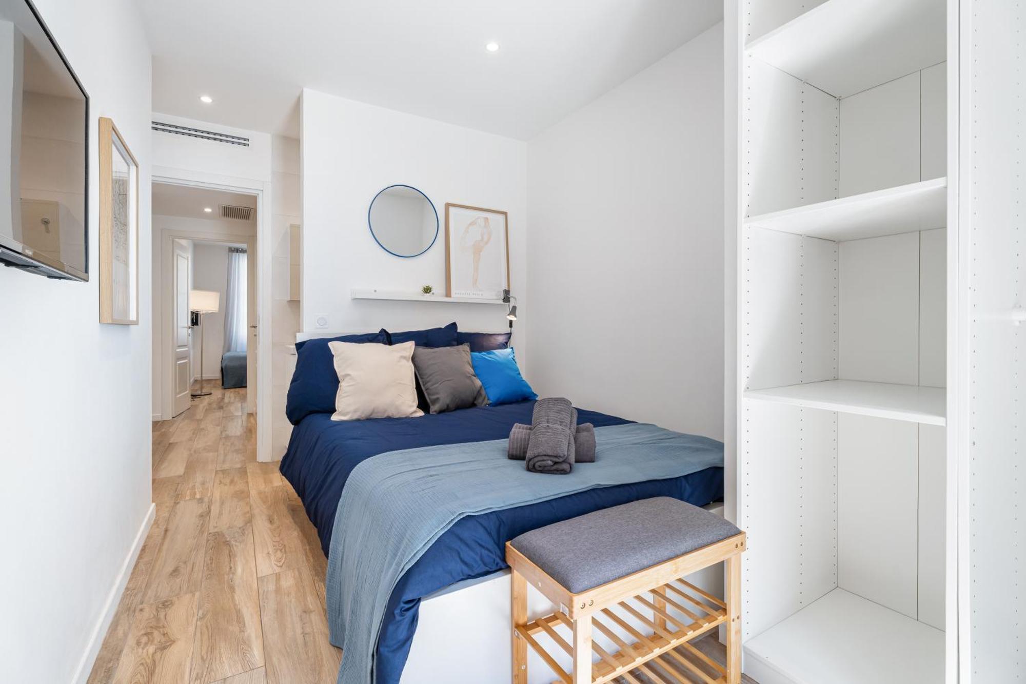 Renting - Republique - Garibaldi Chic 3 Bedrooms 3 Bathrooms Balcony Aircon * Nice