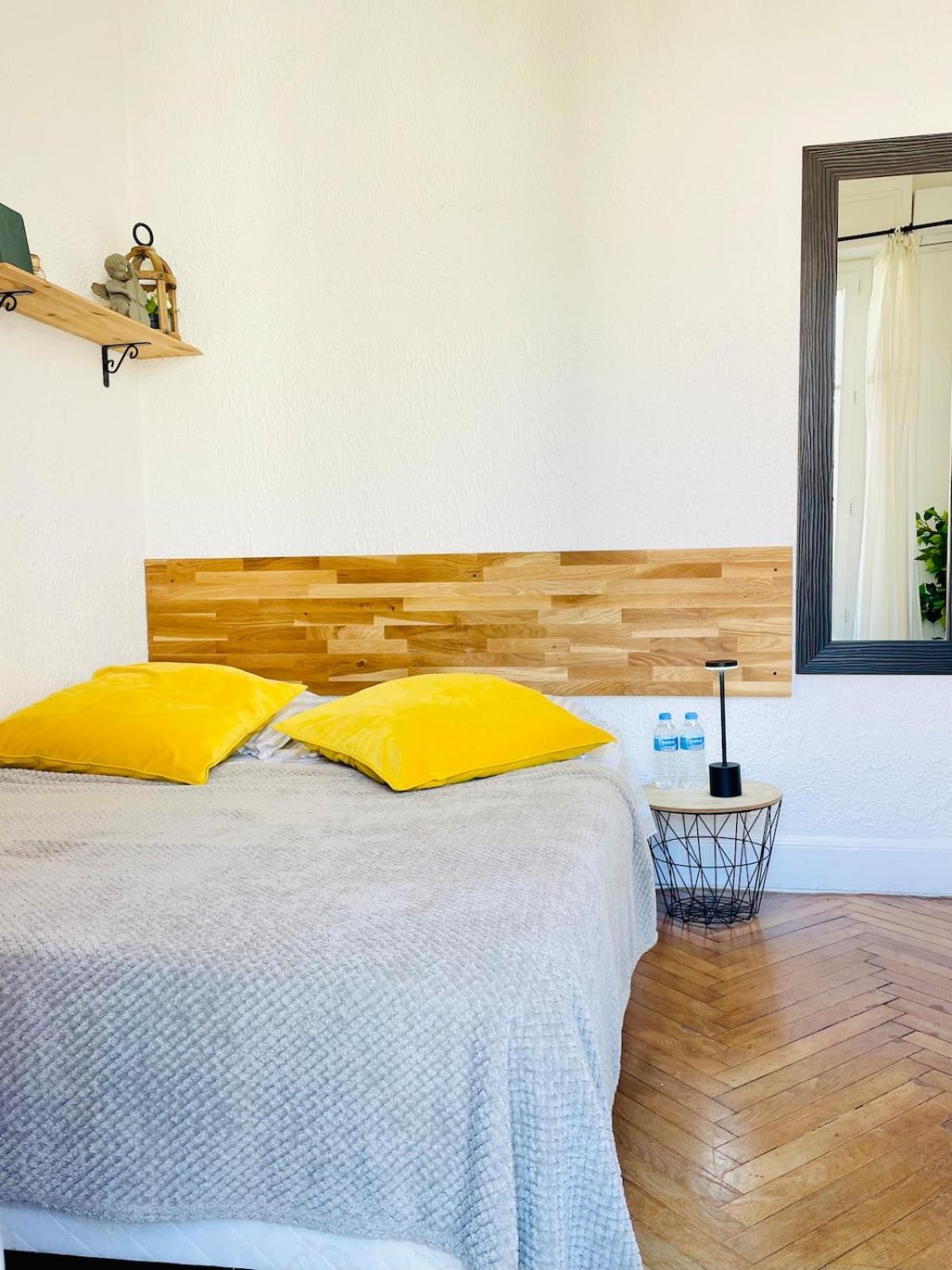 In The Center Balcony Ac Apartment Nice