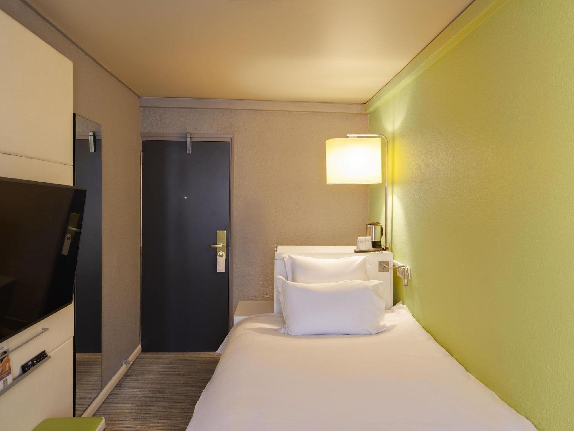 Mercure Centre Grimaldi Hotel 4*