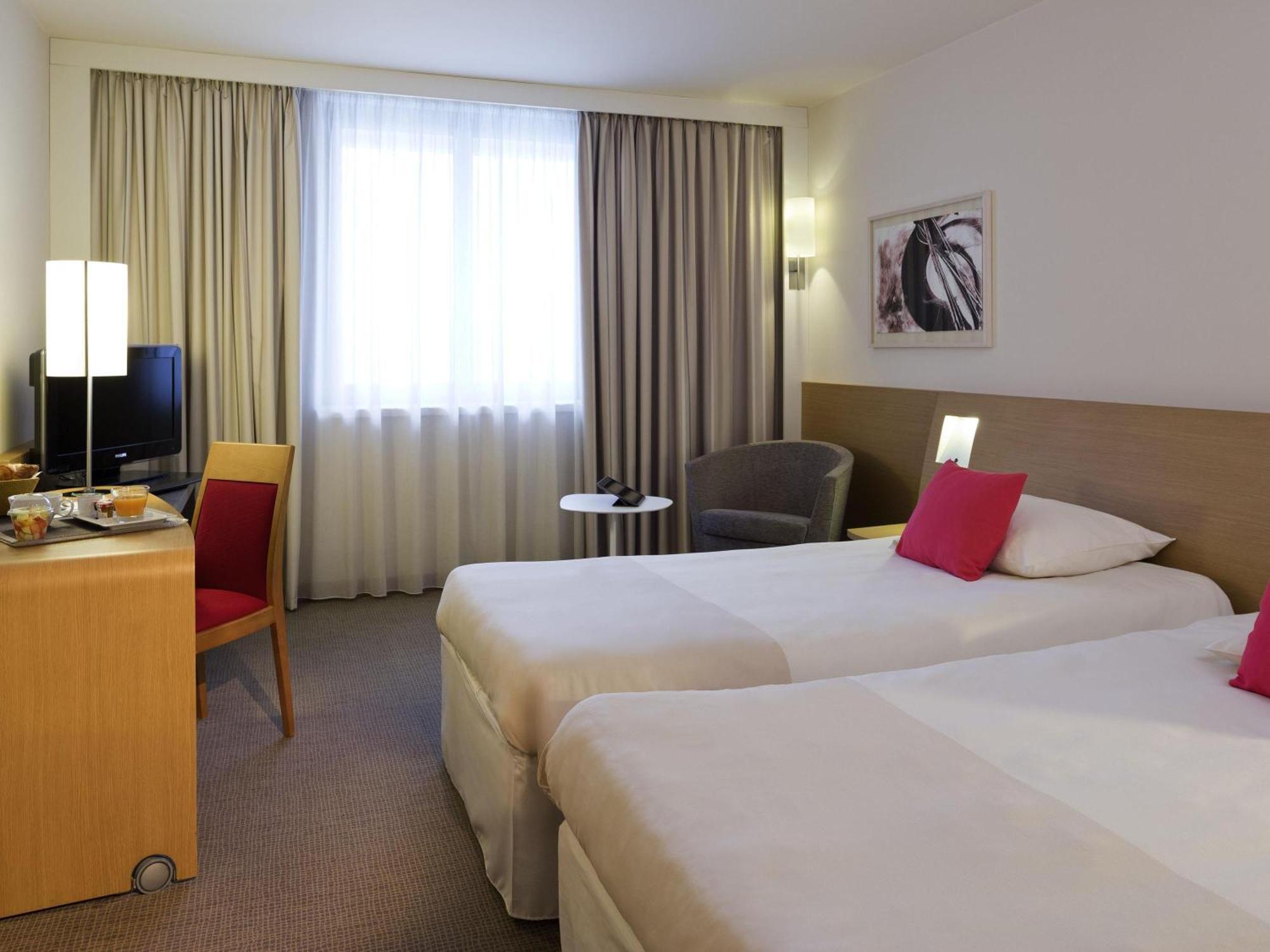 Novotel Centre Vieux Hotel 4*