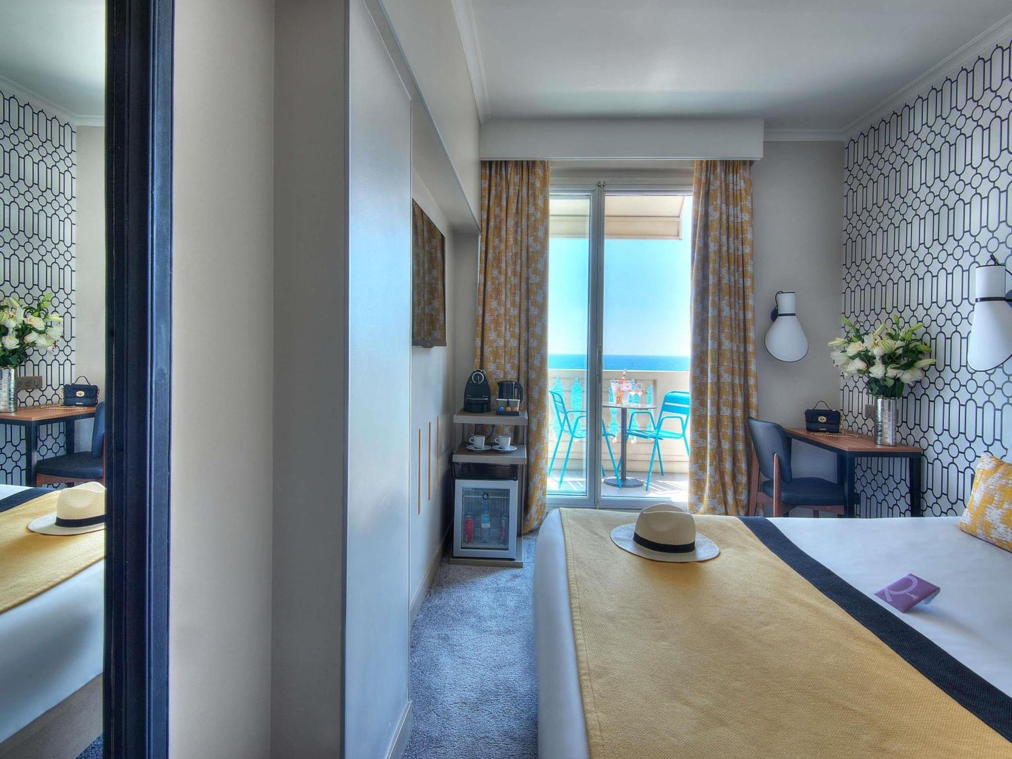 Mercure Marche Aux Fleurs Hotel 4*