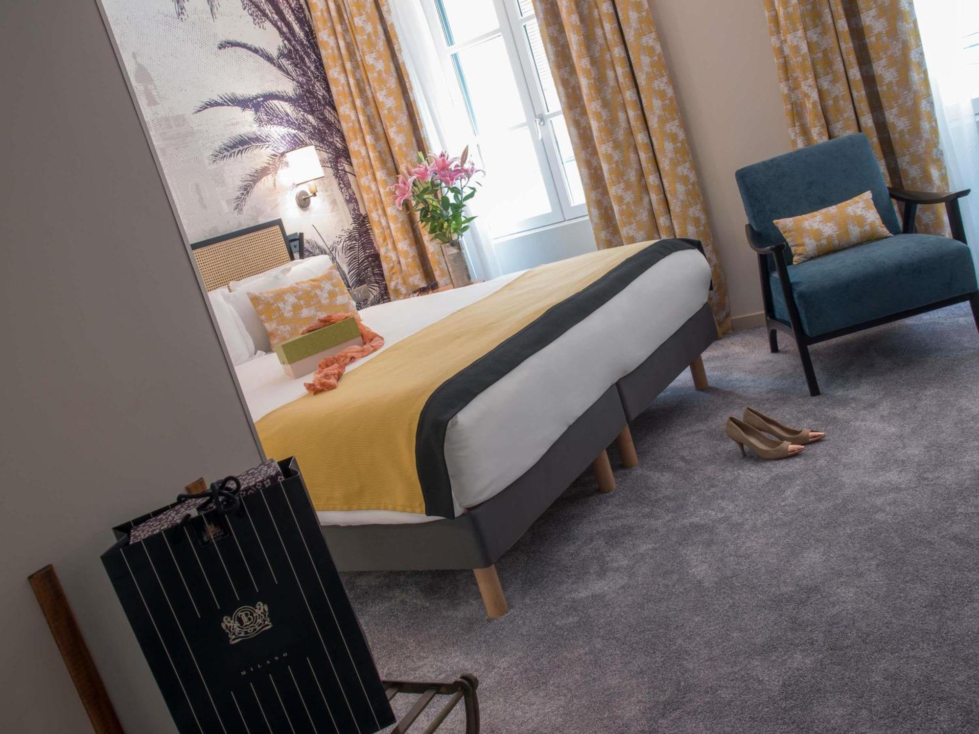 Hotel Mercure Marche Aux Fleurs 4*