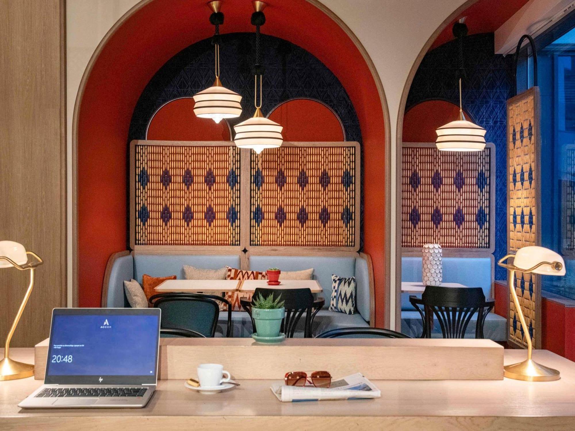 Hotel Novotel Airport 4*