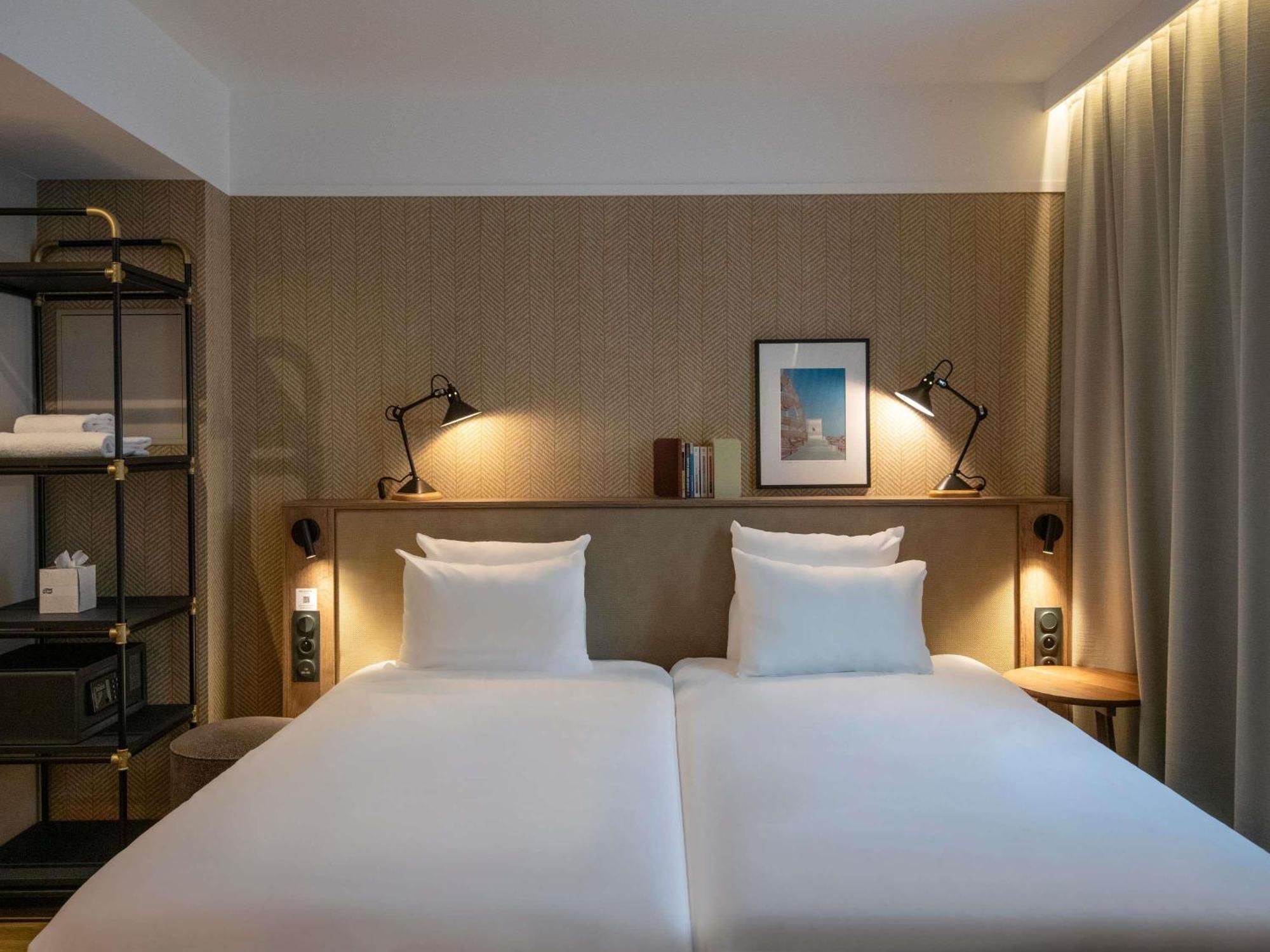 Novotel Airport