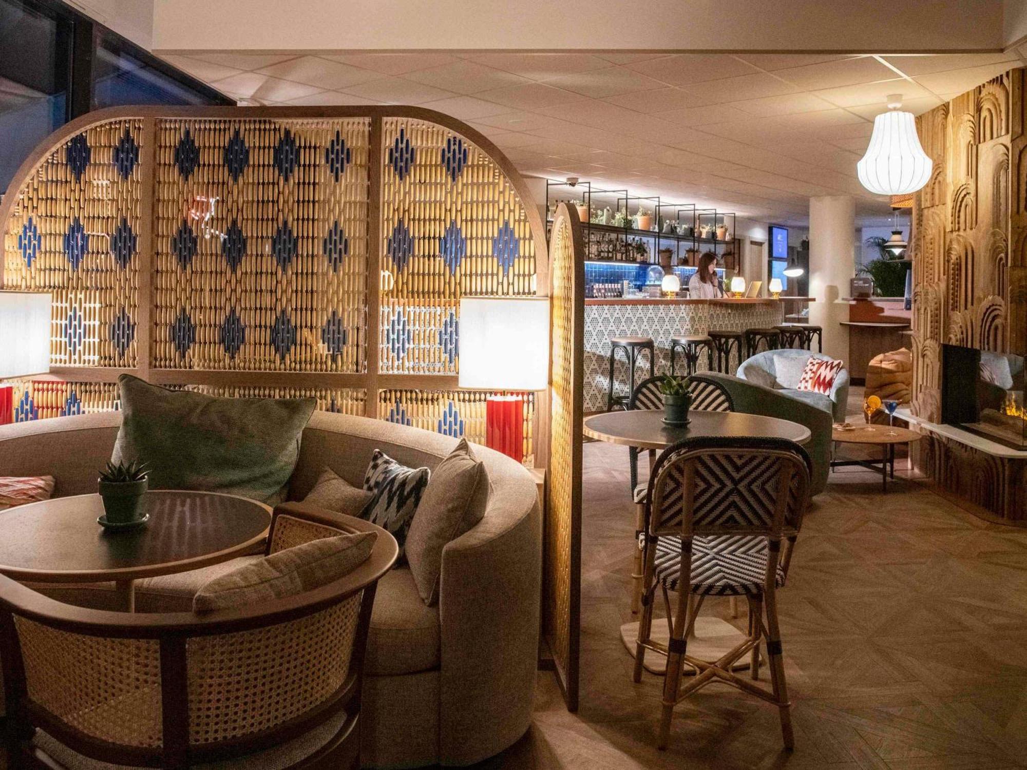 Novotel Airport Hotel 4*