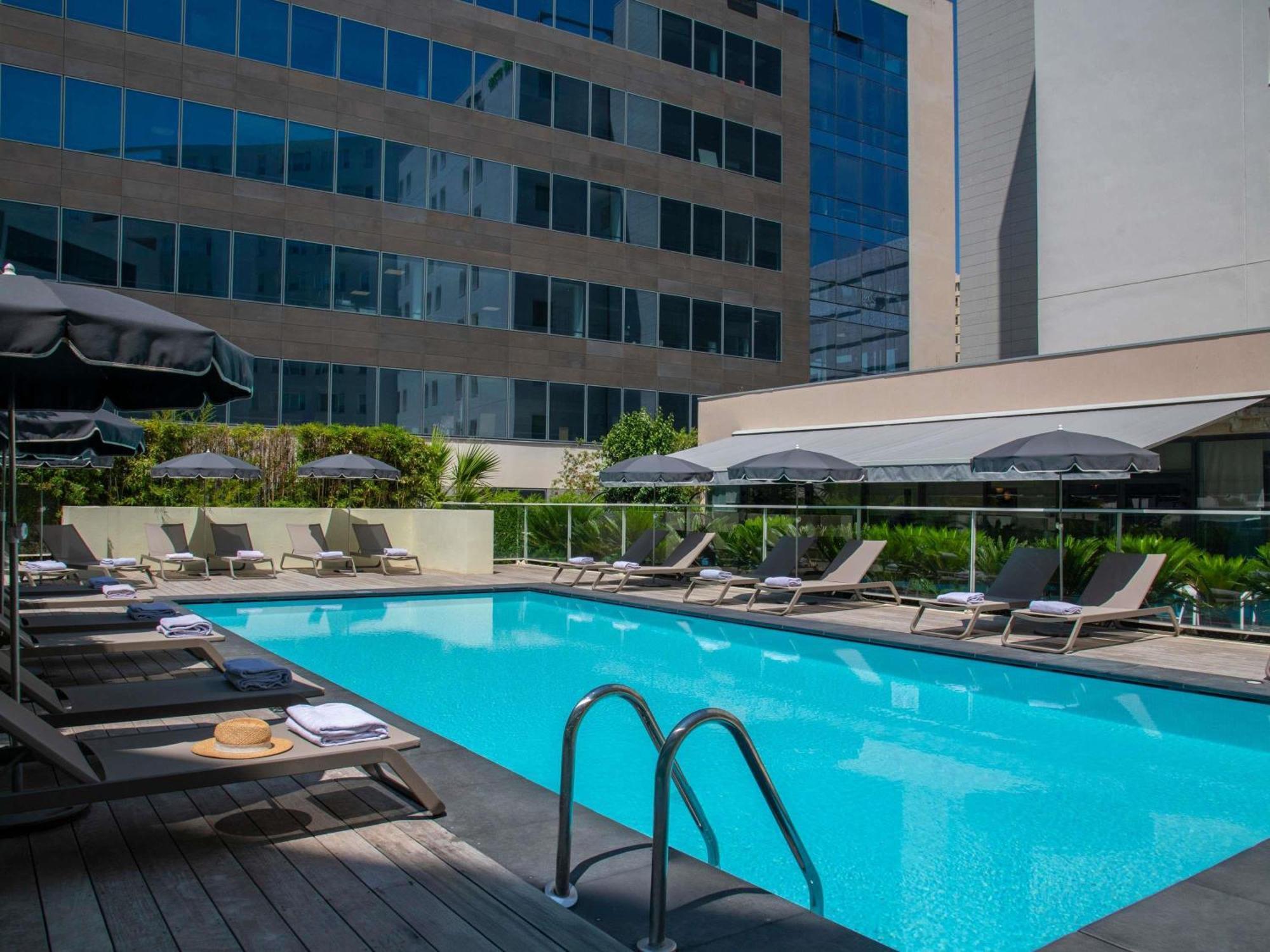 Hotel Novotel Airport 4*