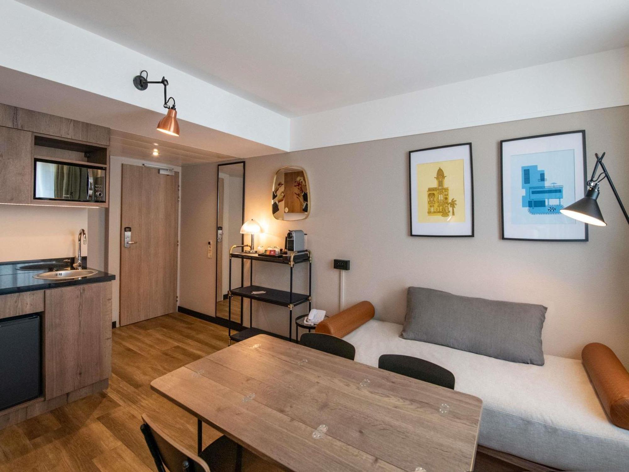 Novotel Airport Hotel 4*