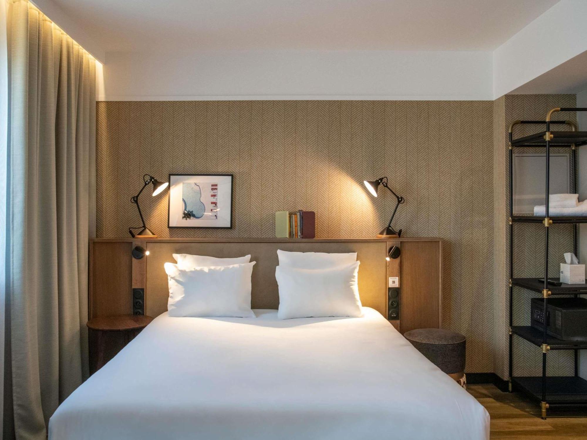 Novotel Airport 4*