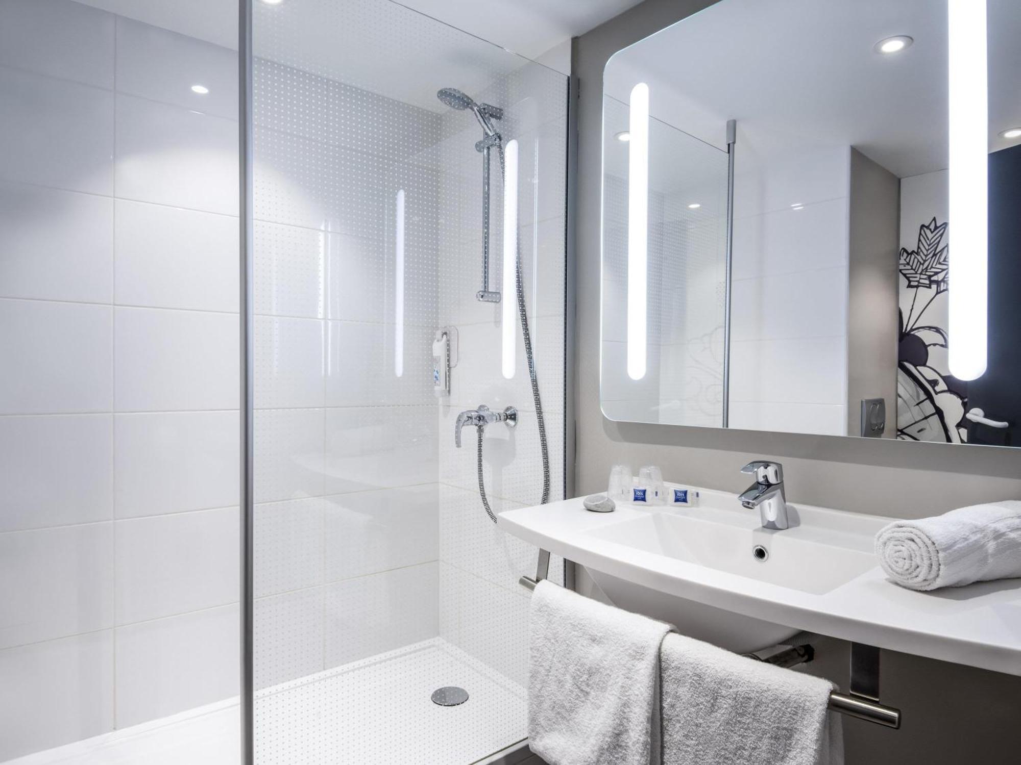 Ibis Budget Californie Lenval Hotel