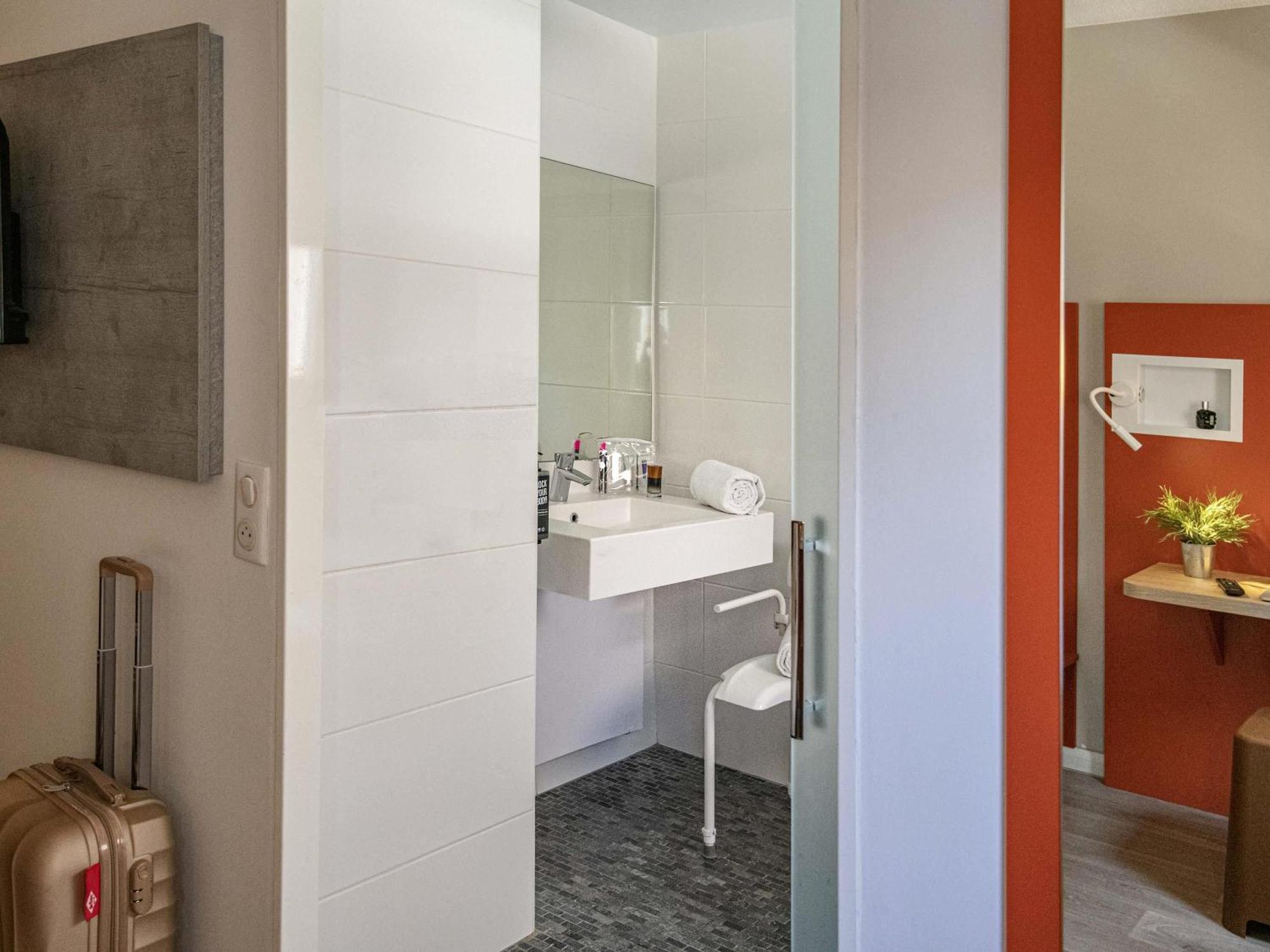 Hotel Ibis Budget Californie Lenval