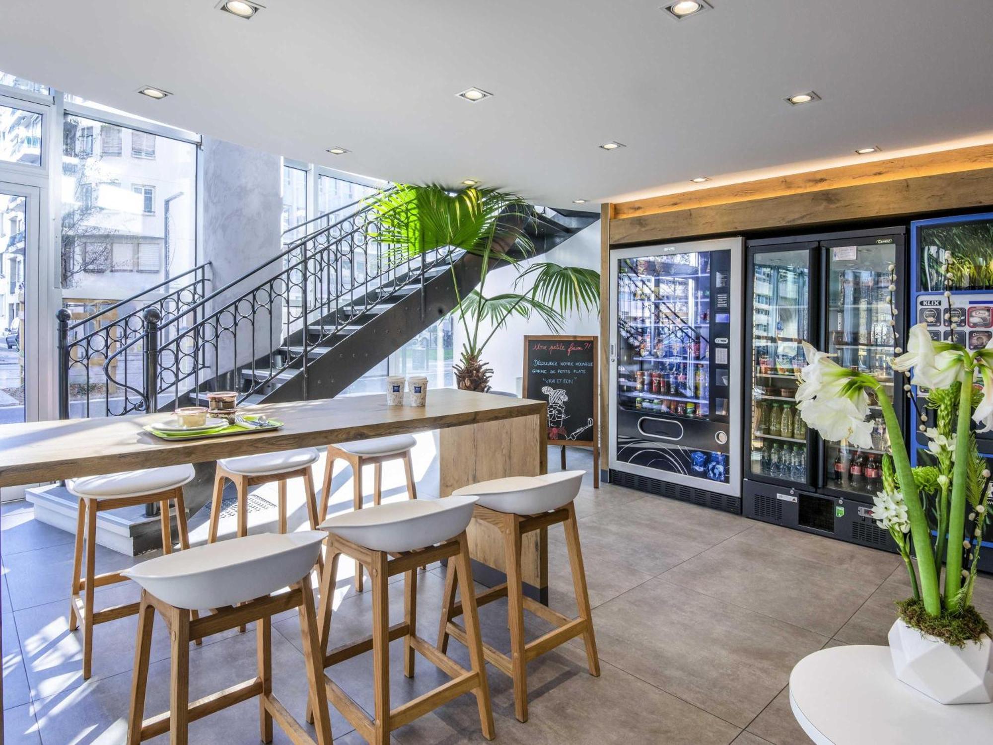 Ibis Budget Californie Lenval