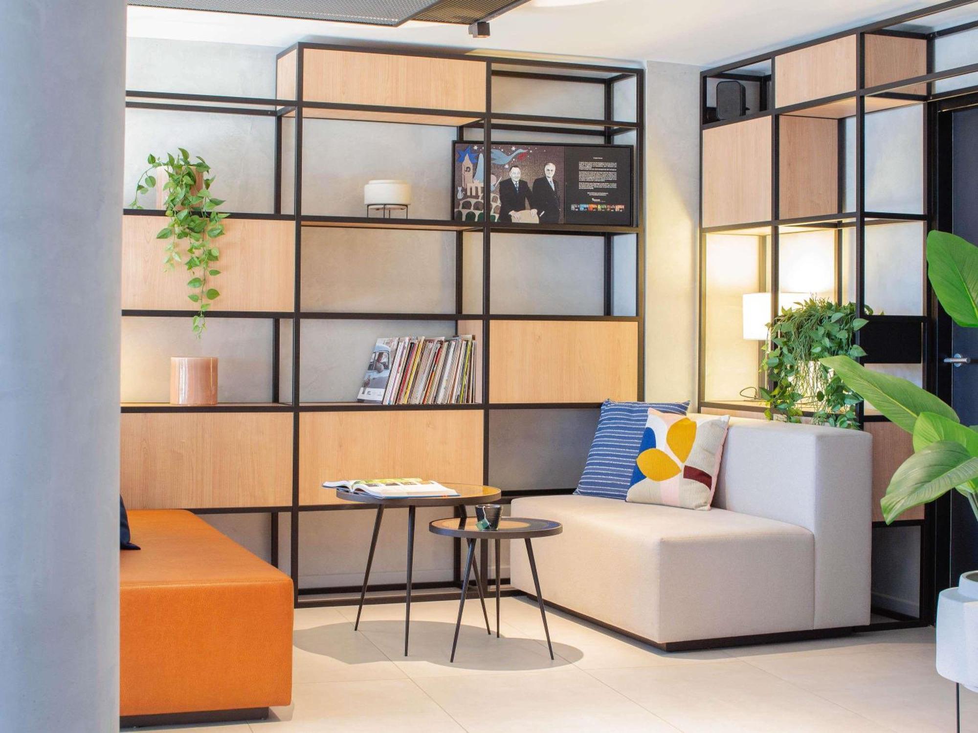 Ibis Aeroport Promenade Des 3*