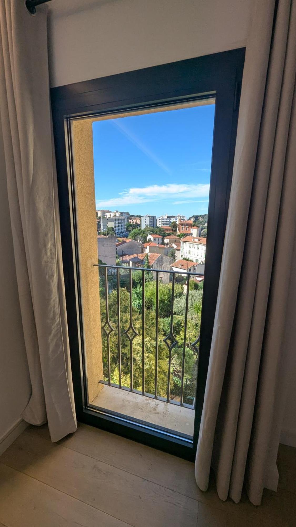 Apartment Les Volets Bleus