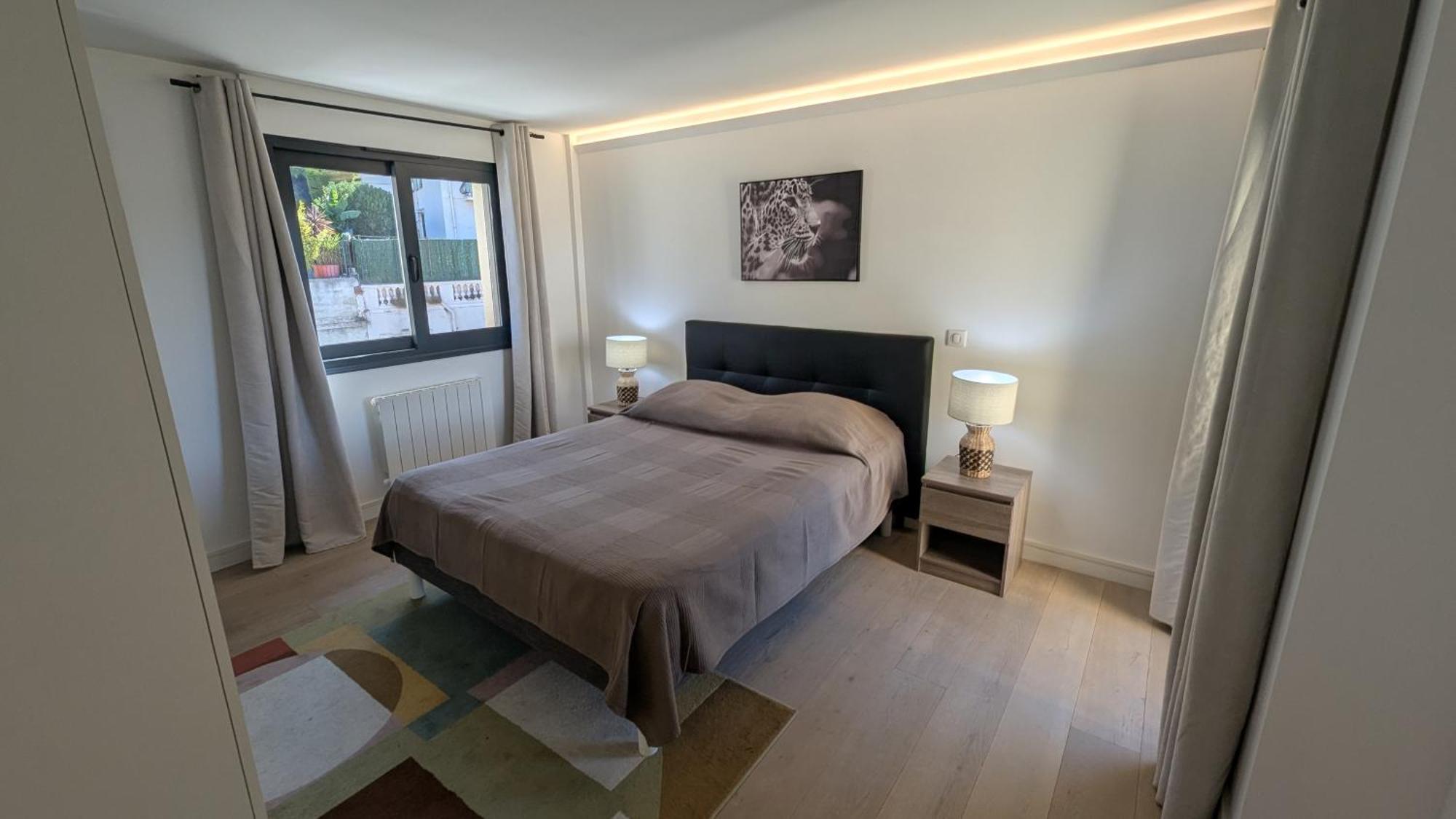 Les Volets Bleus Apartment